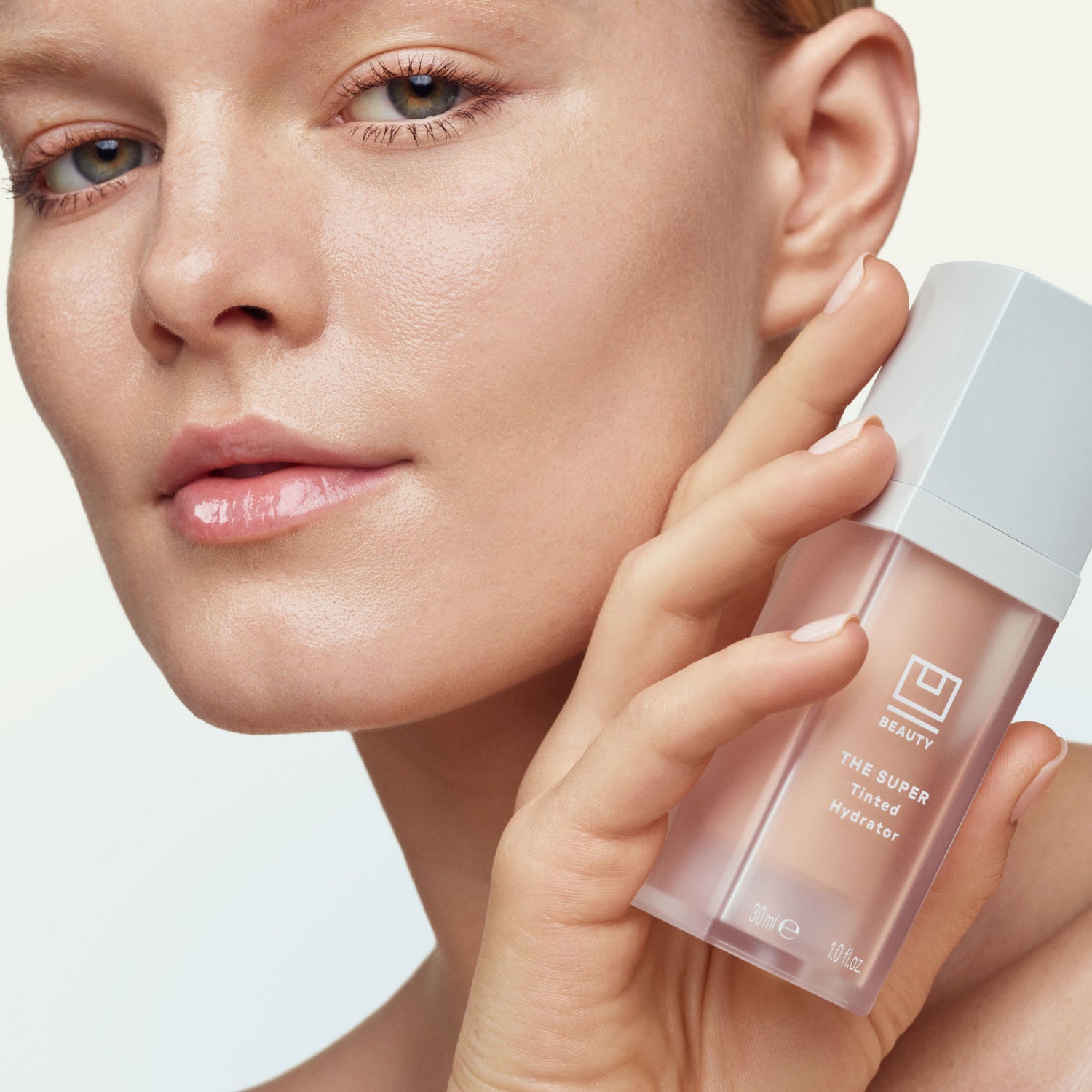 Model image of U Beauty Super Tinted Hydrator variant: 02