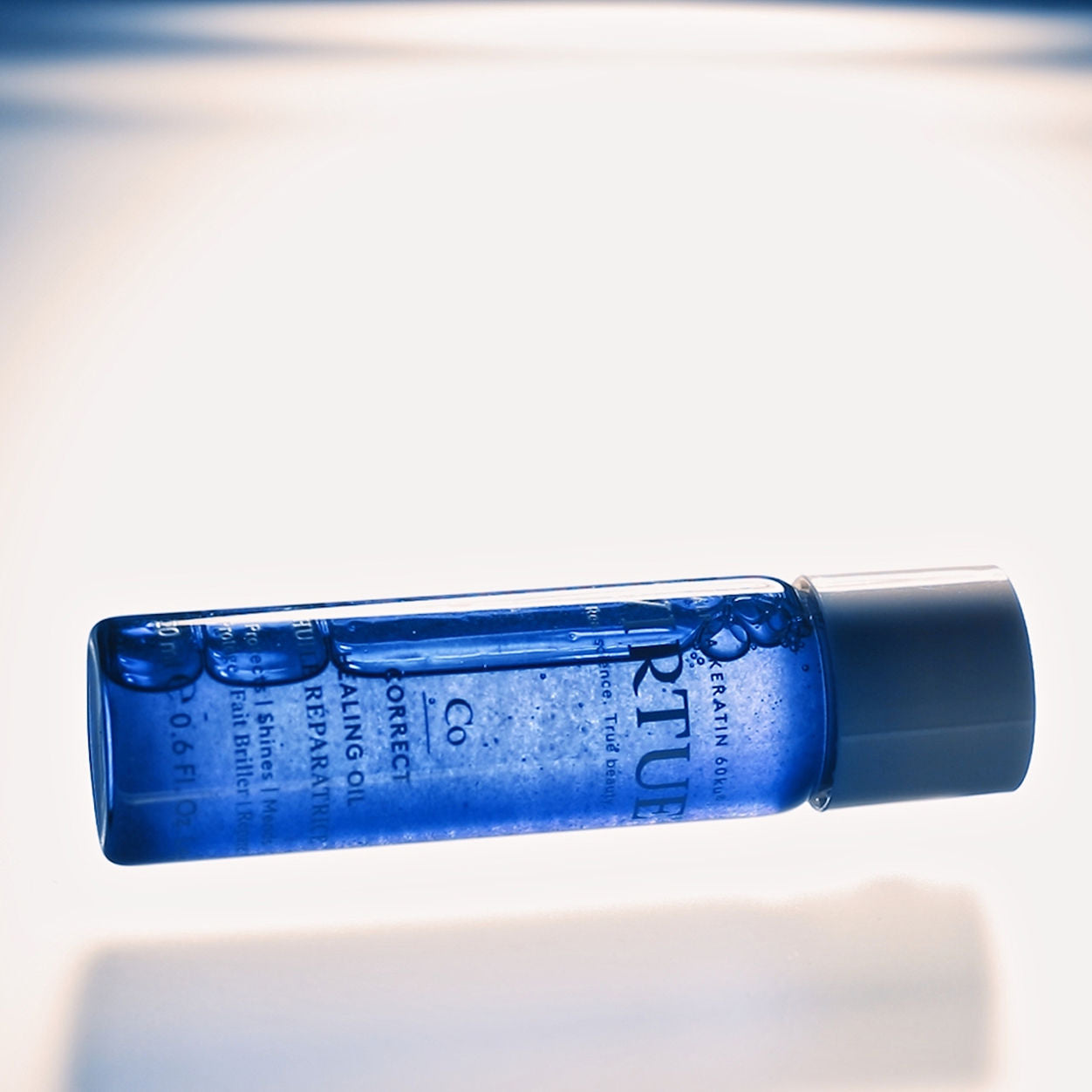 Lifestyle image of variant: 0.6 oz | 20 ml
