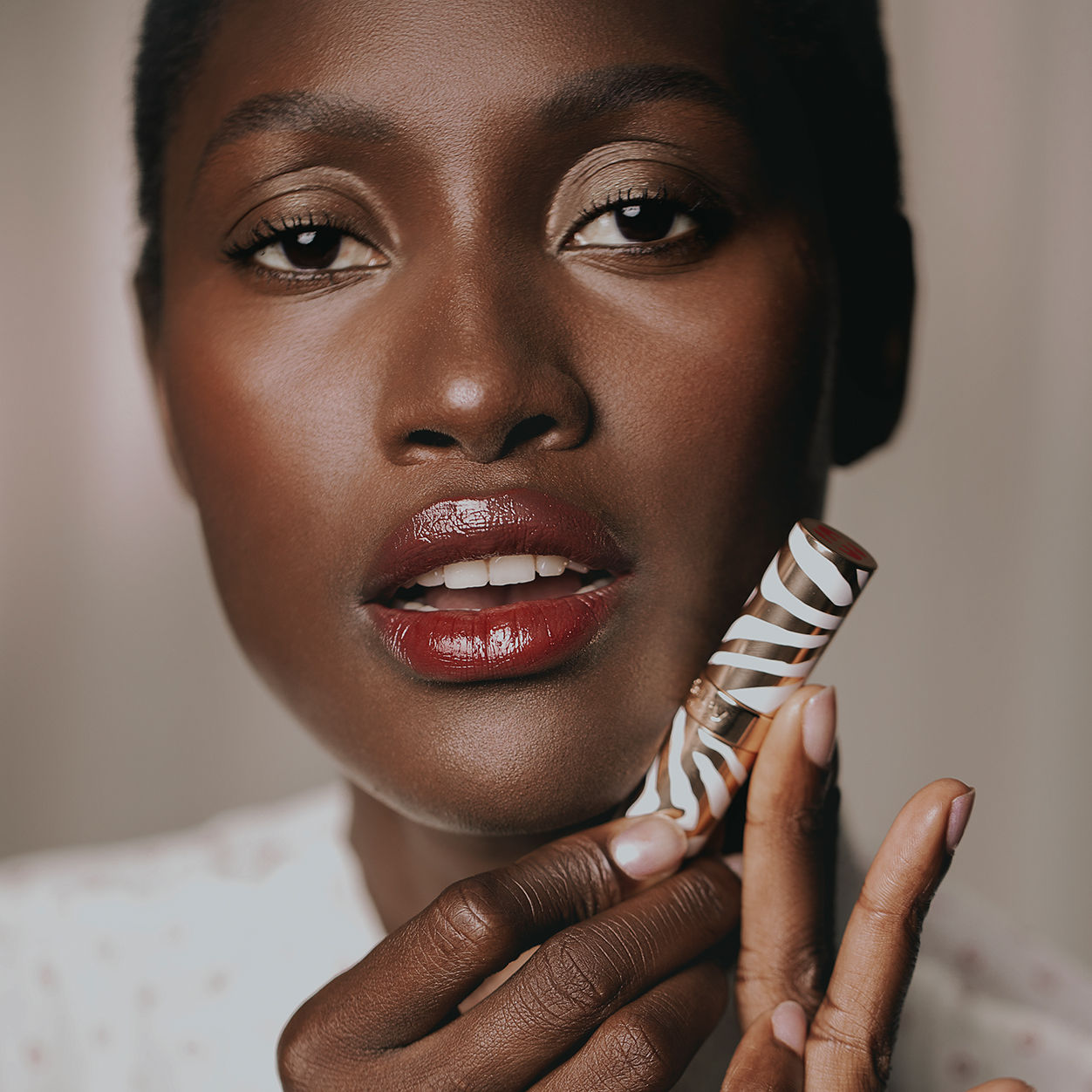 Model image of variant: 12 Sheer Cocoa