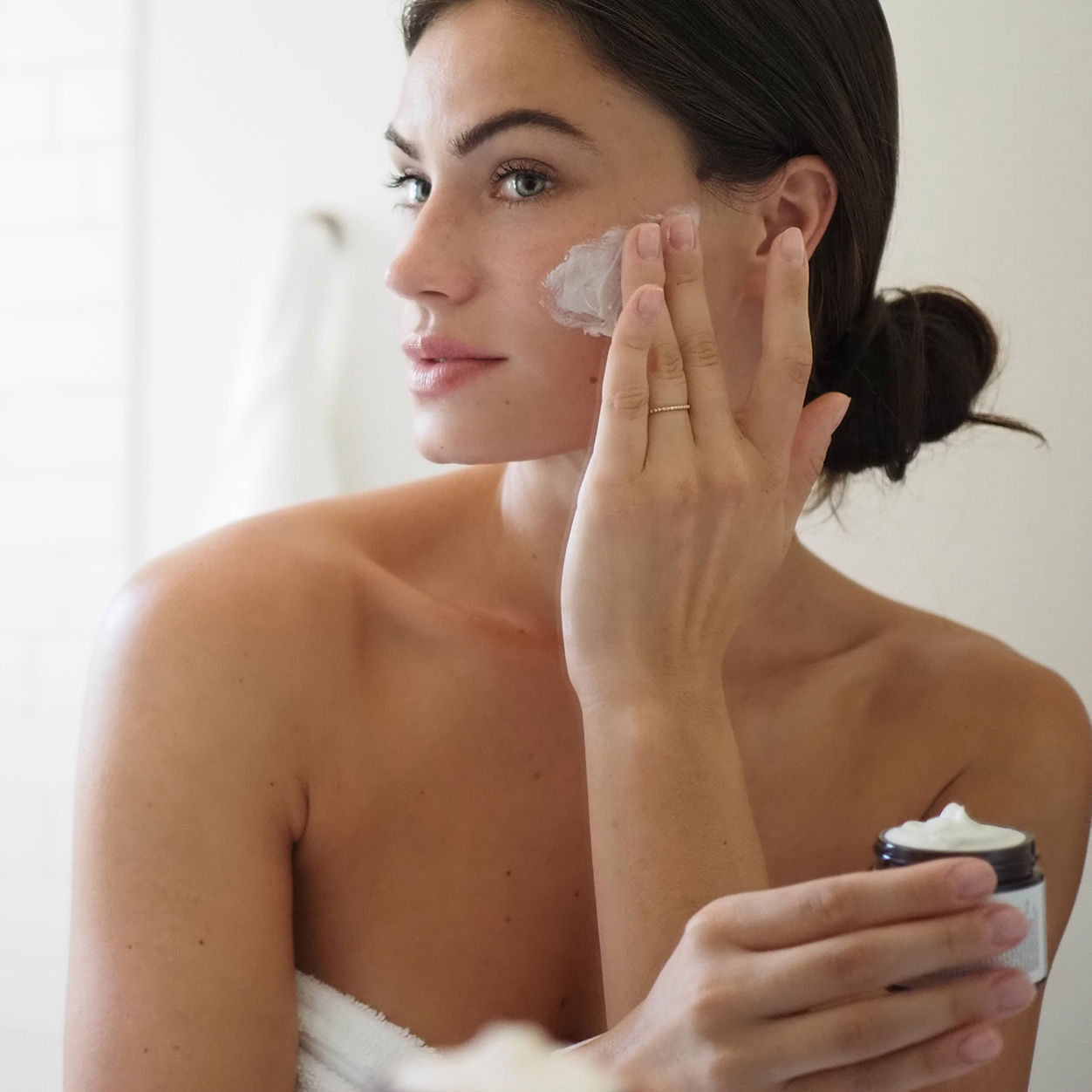 Model image of Tammy Fender Epi Peel variant: 1.7 oz