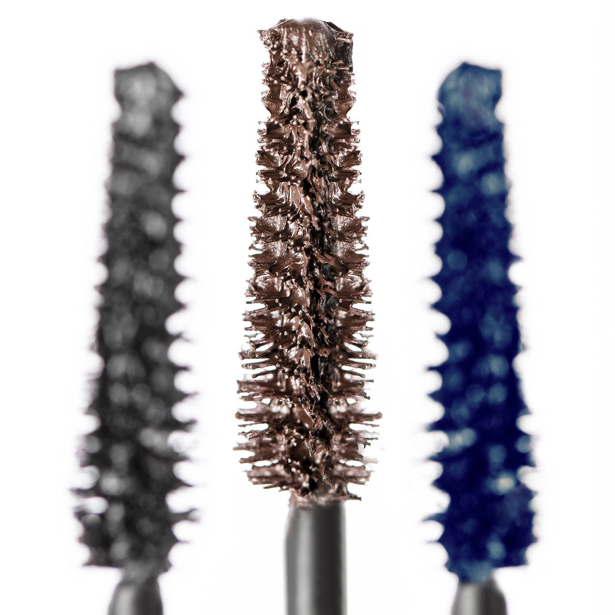 Lifestyle image of variant: 1 Deep Black