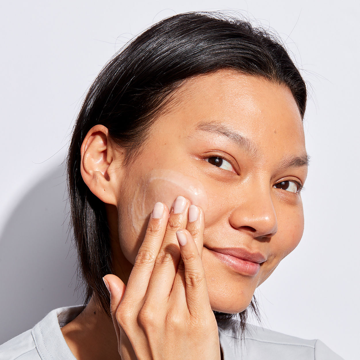 Model image of Kiehl's Since 1851 Ultra Facial Cleanser variant: 2.5 fl oz
