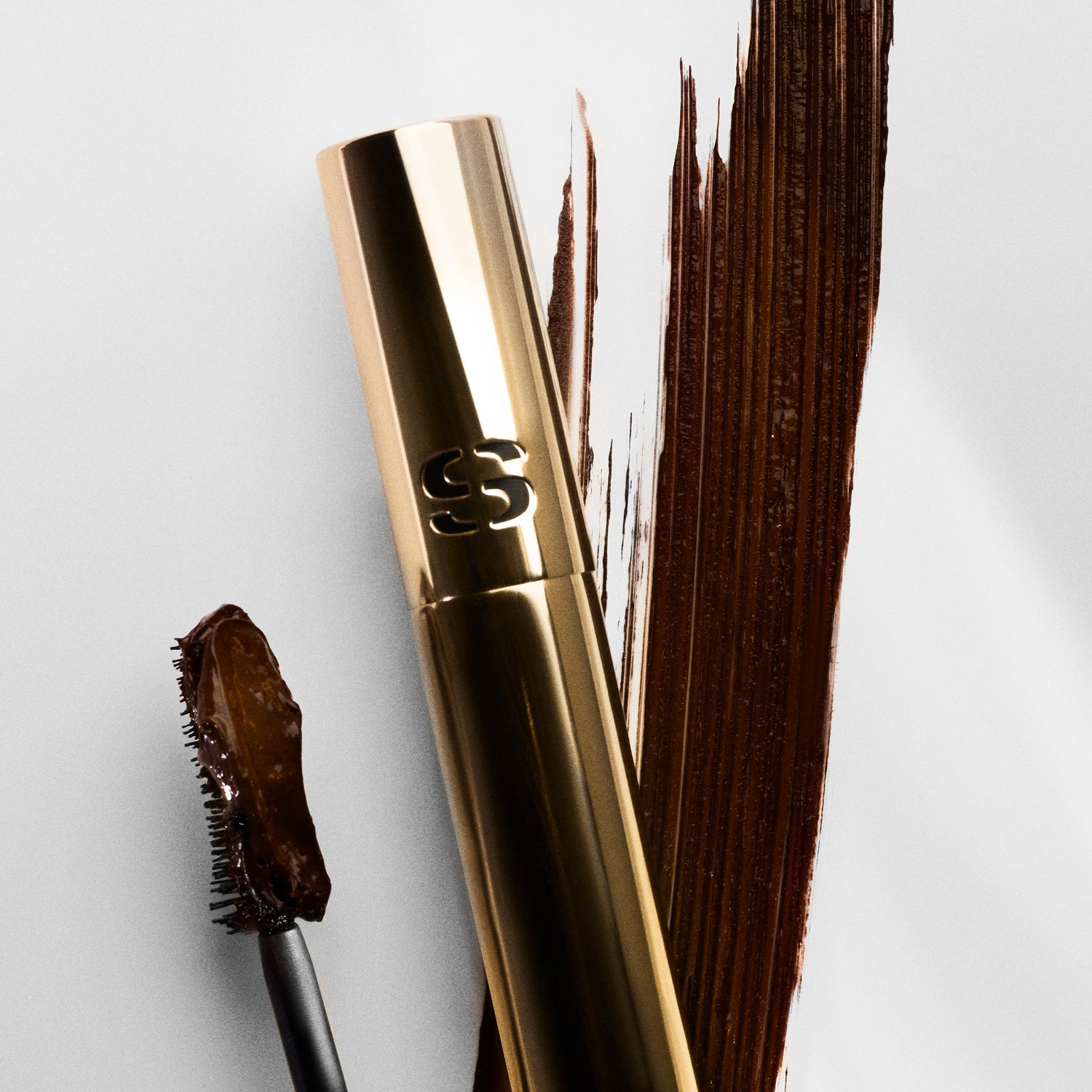 Swatch image of Sisley Paris 2 Deep Brown variant: 2 Deep Brown