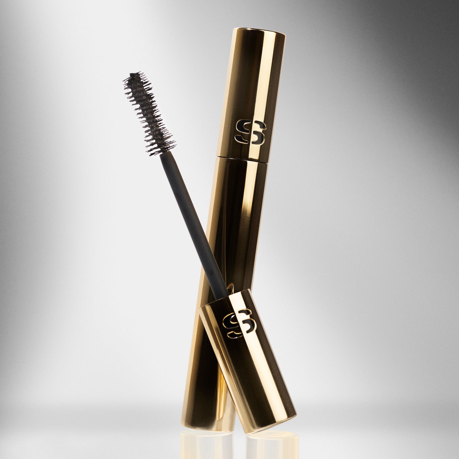 Image of an open Sisley Paris 2 Deep Brown variant: 2 Deep Brown