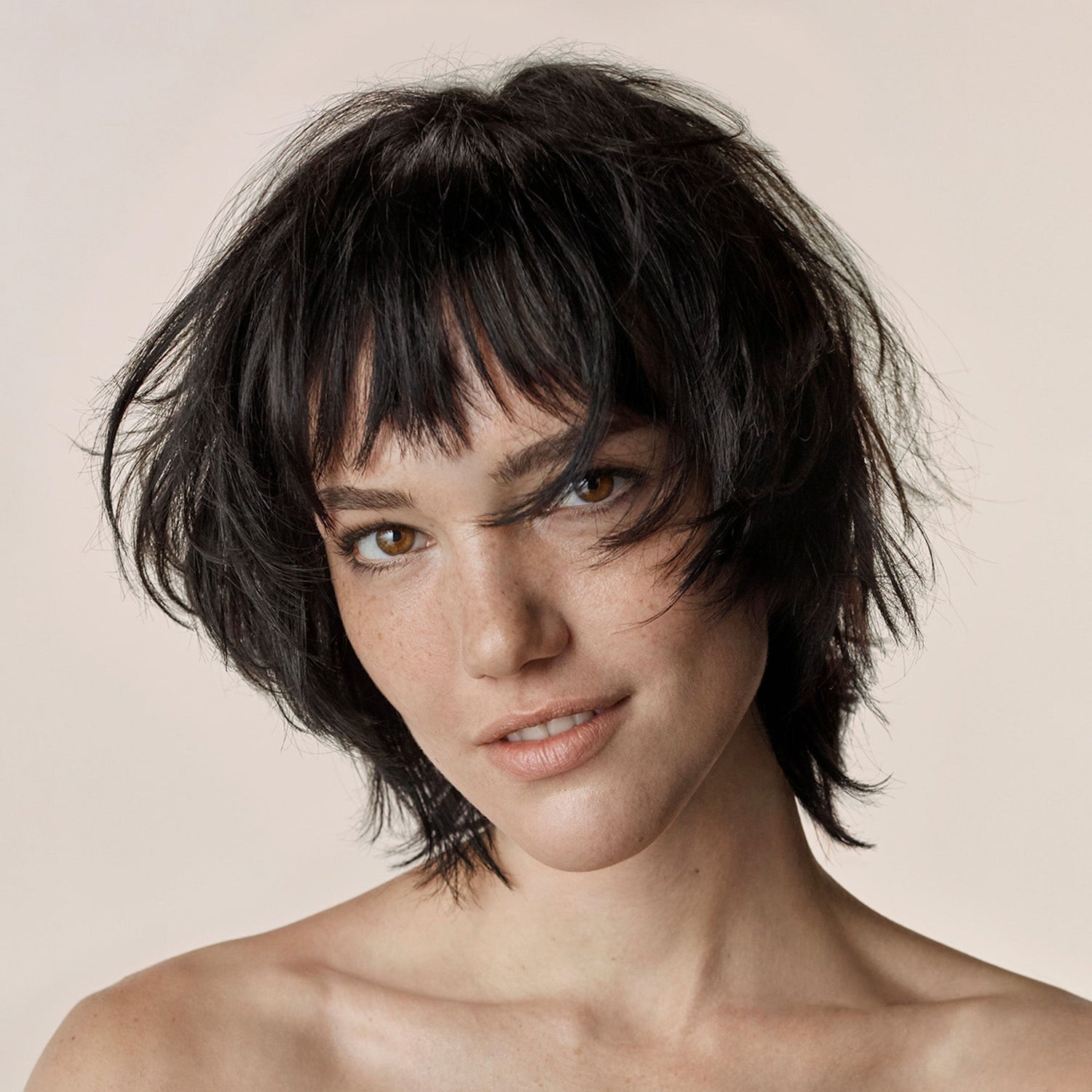 Model image of Virtue Full Shampoo variant: 2 oz (Travel)