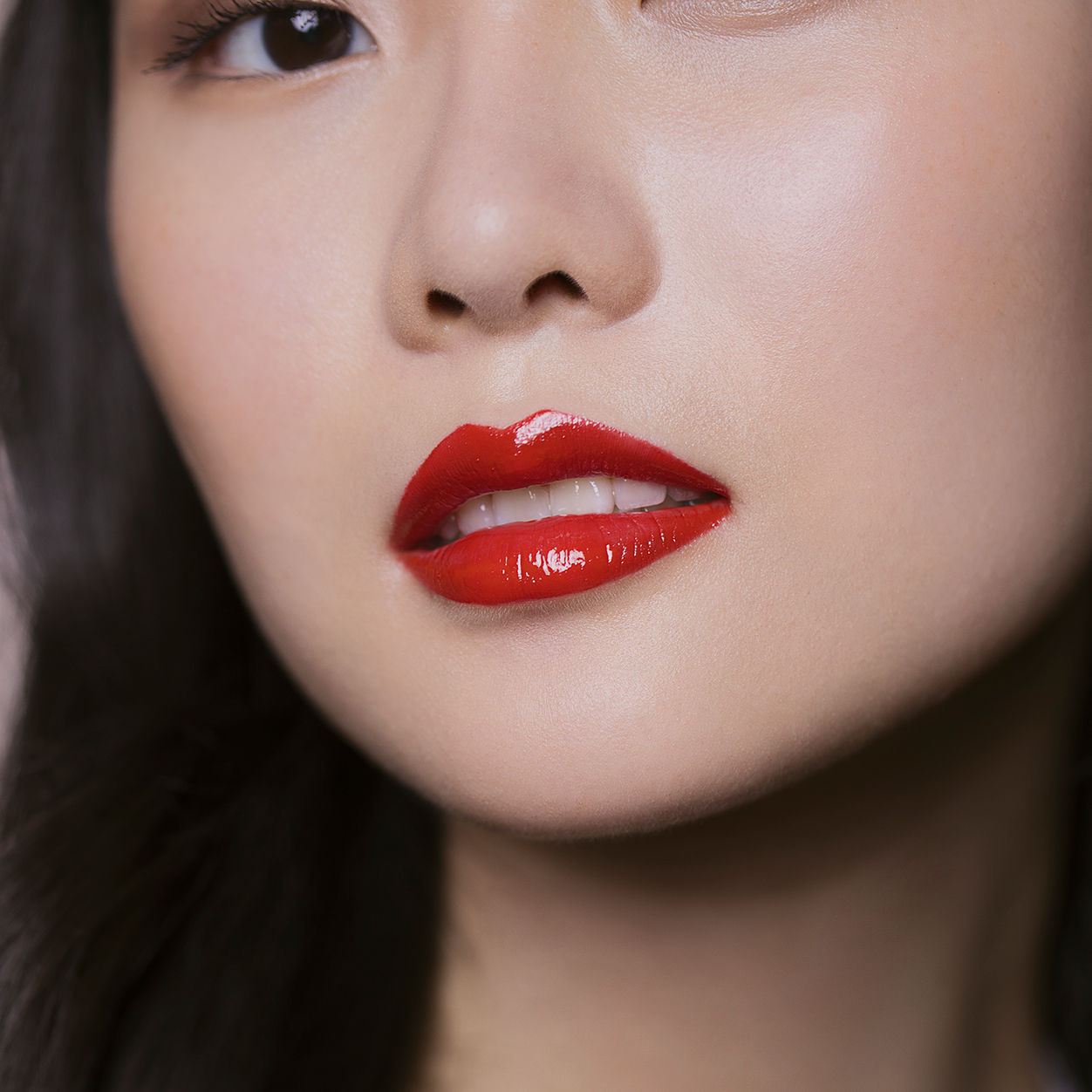 Model image of Sisley-Paris Phyto-Rouge Shine variant: 31 Sheer Chili