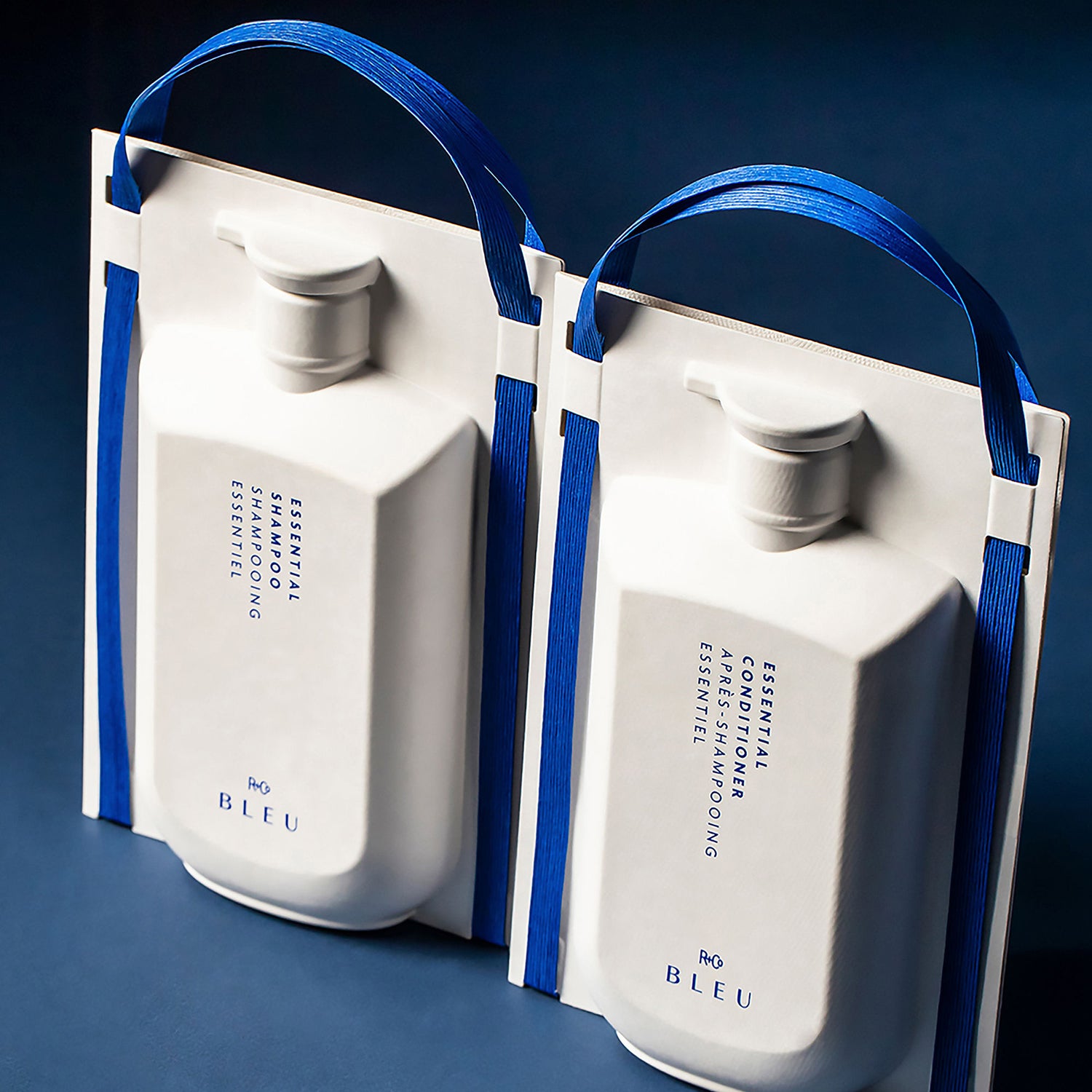 Model image of R+Co Bleu Essential Conditioner variant: 34 fl oz