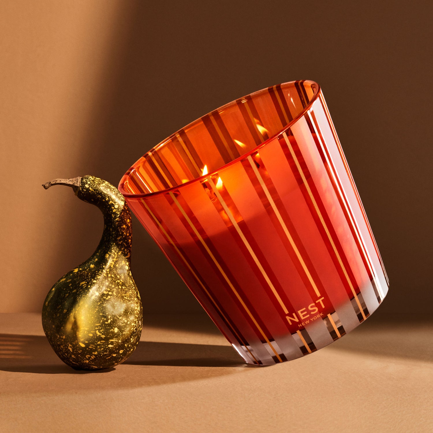 Model image of variant: 43.7 oz (4-Wick)