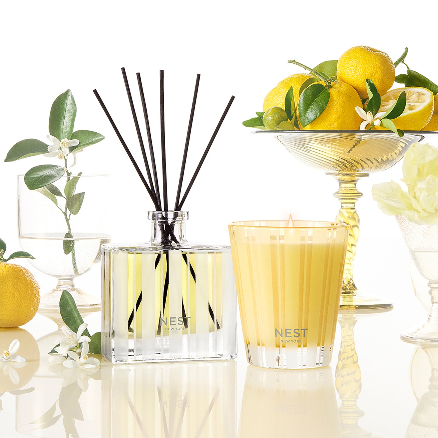 Nest Sunlit Yuzu and Neroli Candle Size variant: 8.1 oz (Classic) lifestyle image 4 .