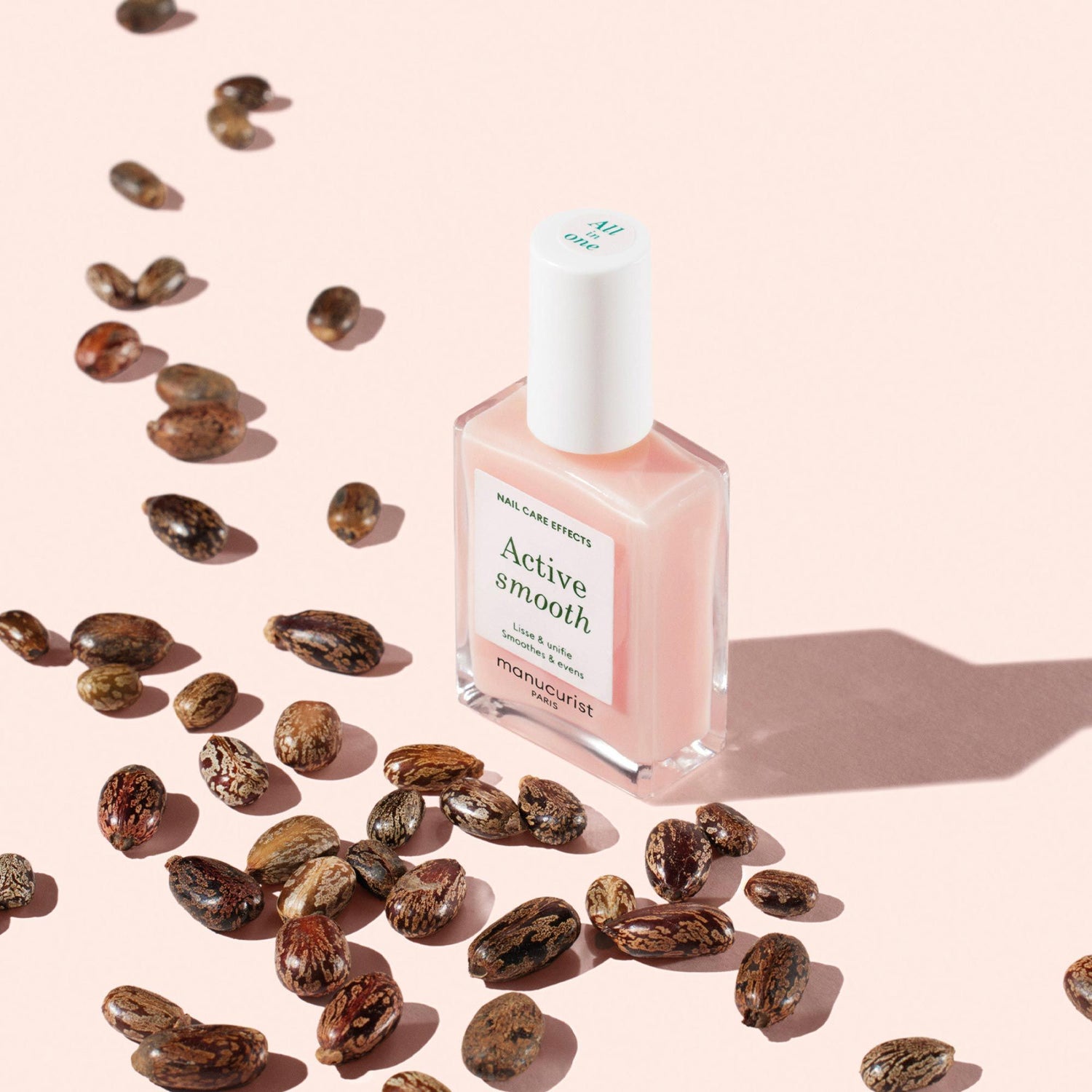 Lifestyle image of Manucurist Active smooth 00 variant: Active Smooth 00