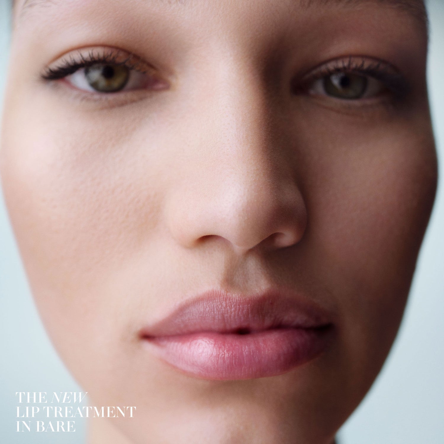 Model image of La Mer The Lip Treatment variant: Bare