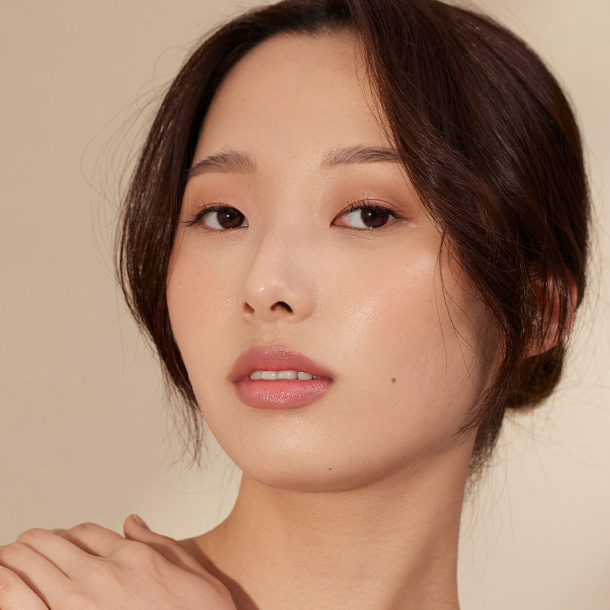 Model image of Henne Organics Luxury Lip Tint variant: Bare