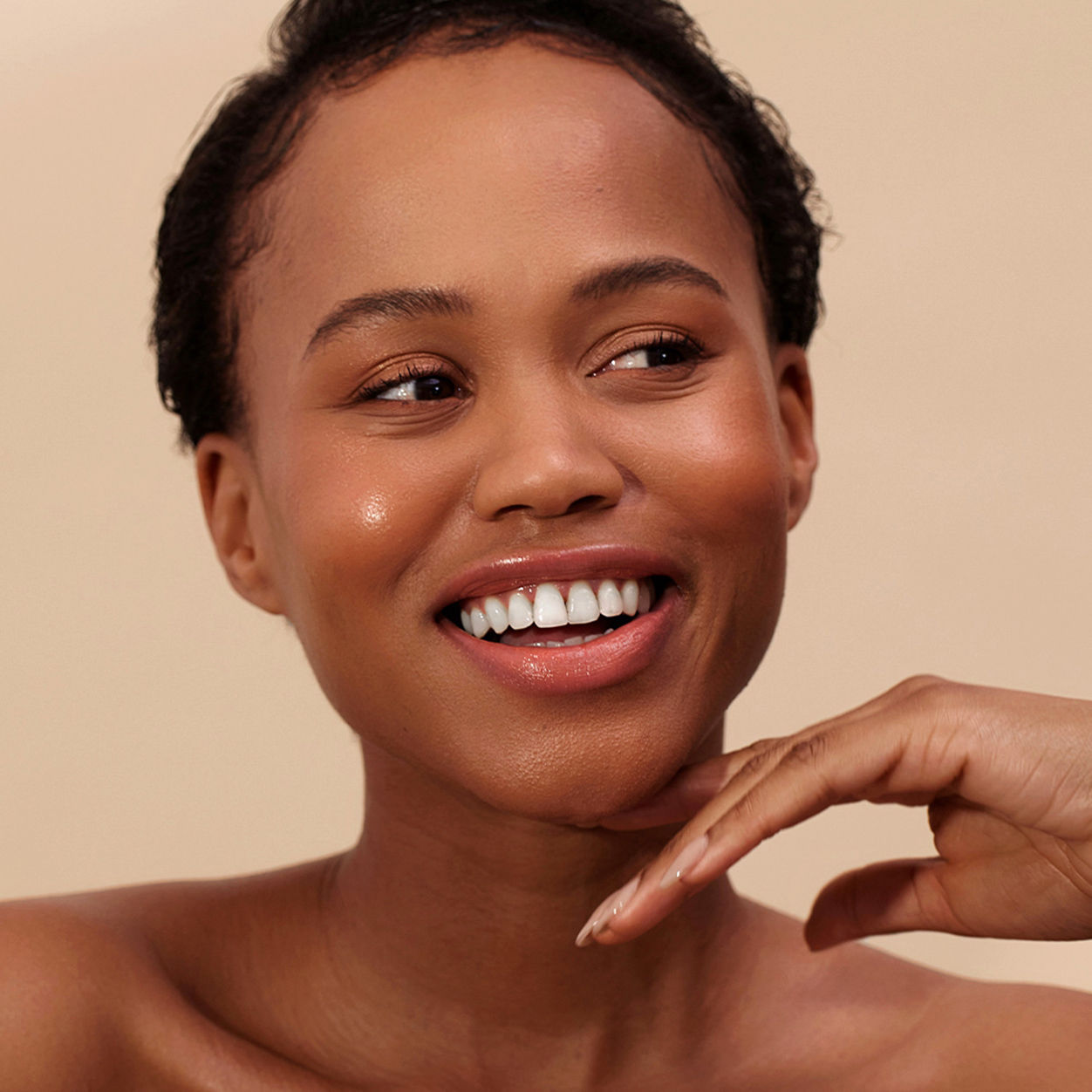 Model image of Henne Organics Luxury Lip Tint variant: Bare