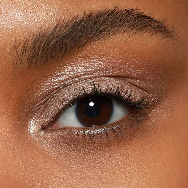 Model image of Neen Pretty Shady Pressed Pigment variant: Beam