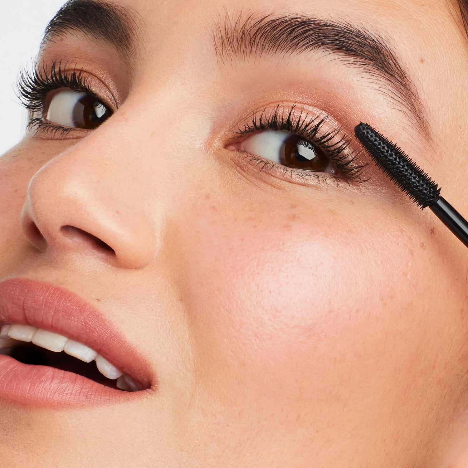 Model image of Jane Iredale Black variant: Black