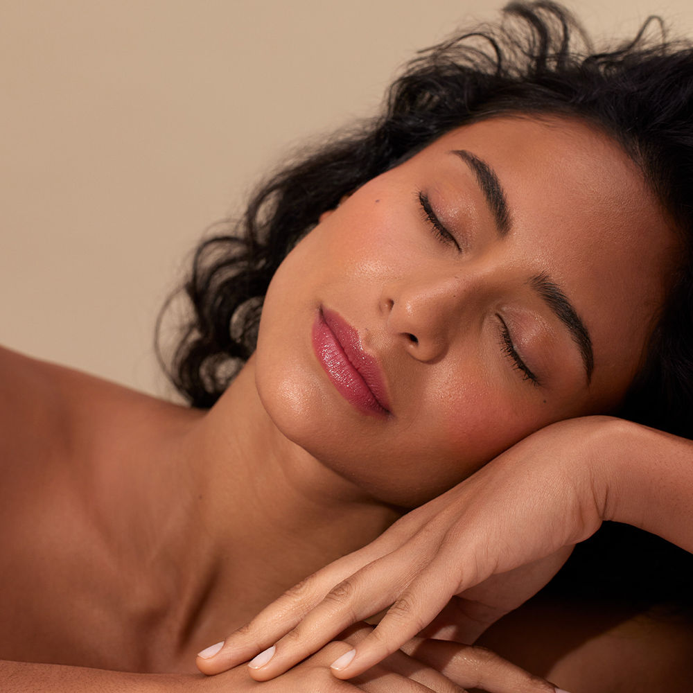 Model image of Henne Organics Luxury Lip Tint variant: Blissful