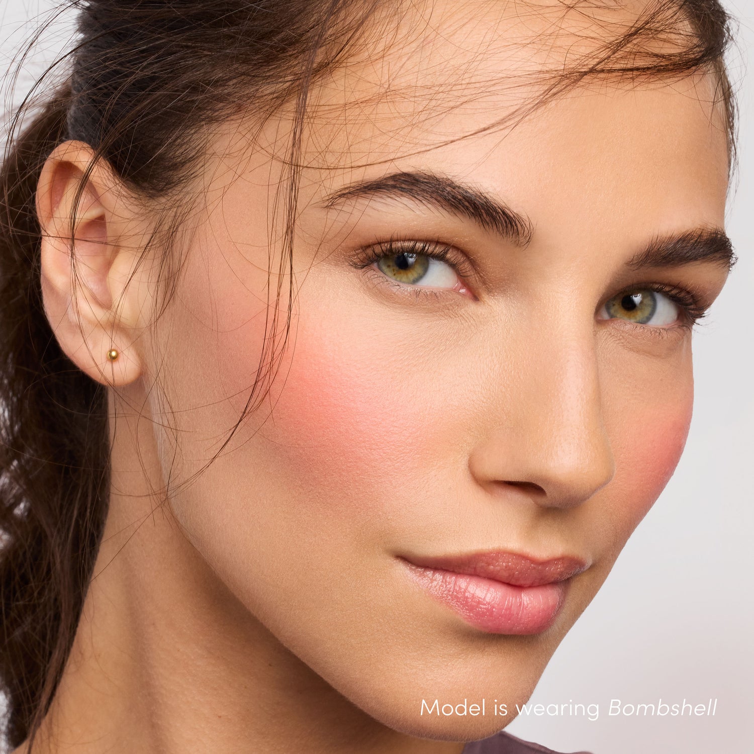 Model image of Jane Iredale ColorLuxe Liquid Blush variant: Bombshell