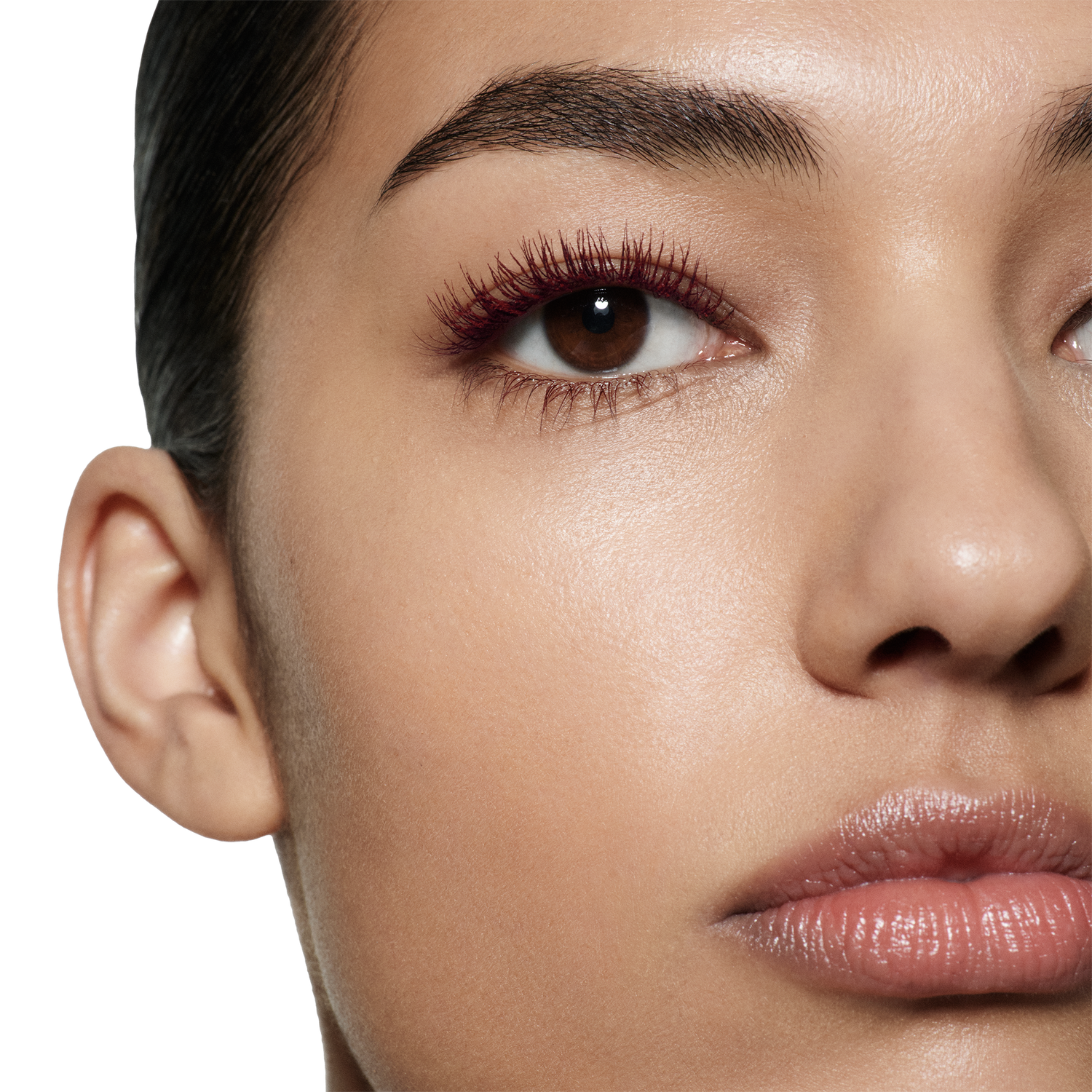 Lifestyle image of Victoria Beckham Beauty Future Lash Mascara Bordeaux variant: Bordeaux