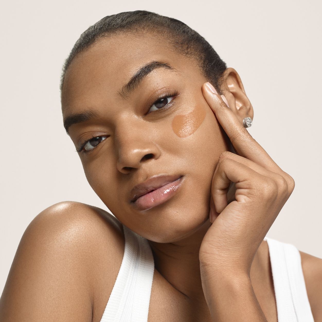 Model image of SunsolveMD ZnO+ AntiOxtint Bronzite Protect 004 SPF 50 variant: Bronzite Protect 004