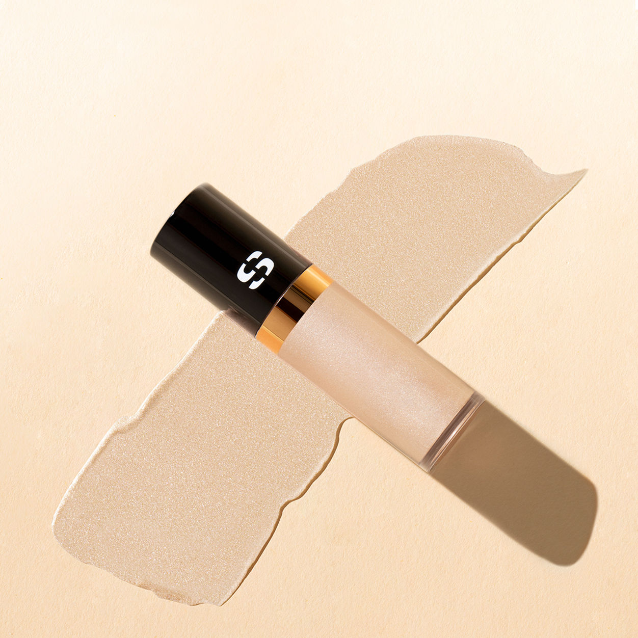 Lifestyle image of Sisley-Paris Ombre Éclat Liquide Eyeshadow variant: Champagne