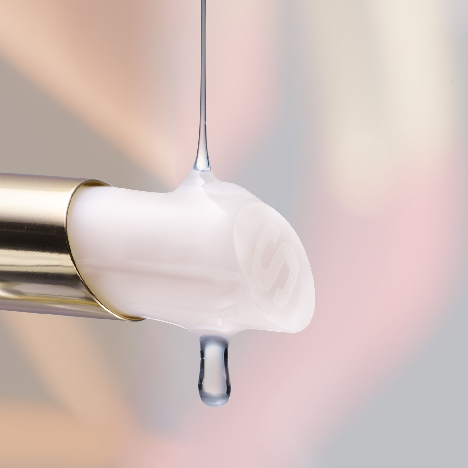 Lifestyle image of variant: Cloud