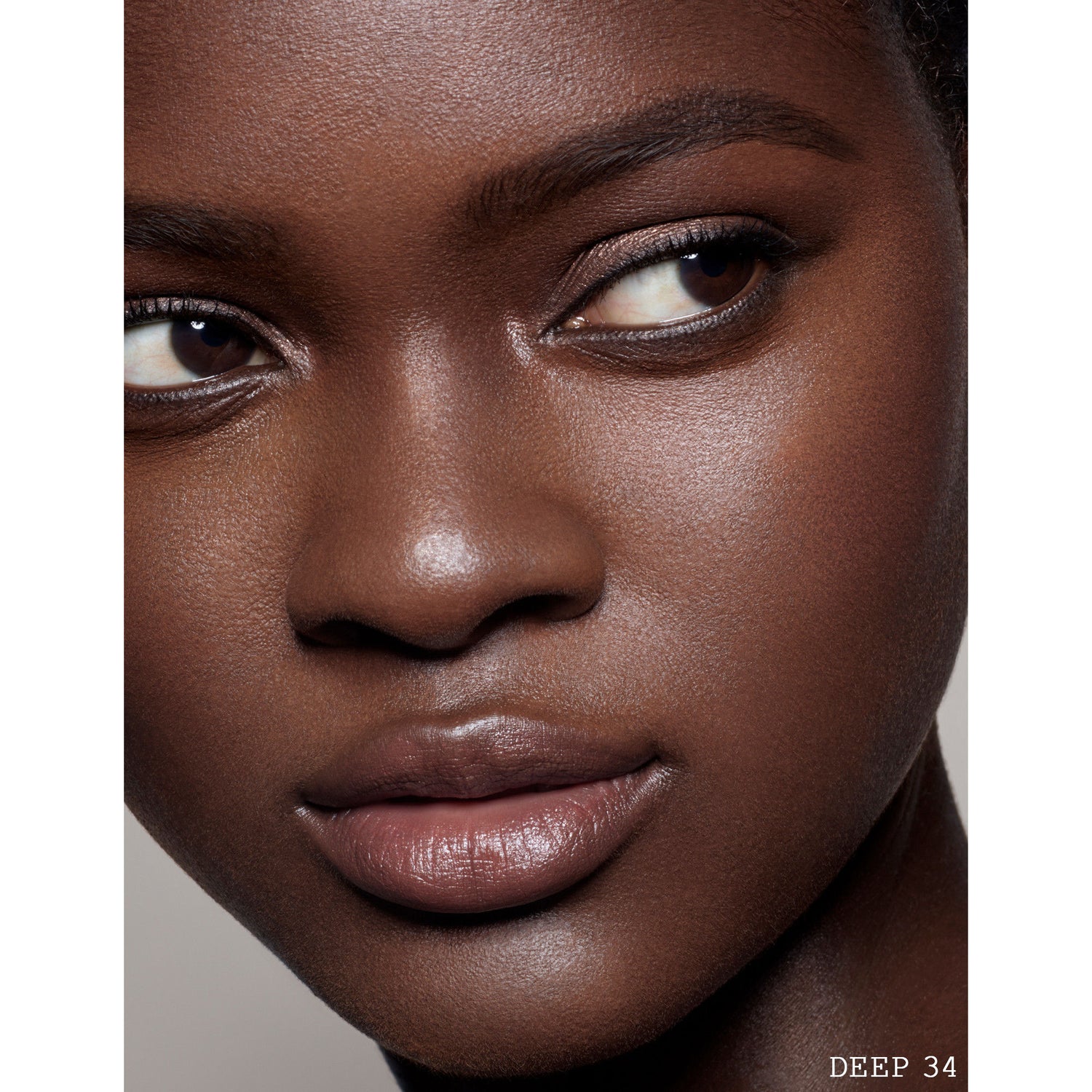 Model image of Pat McGrath Labs Skin Fetish Sublime Perfection Foundation variant: D34