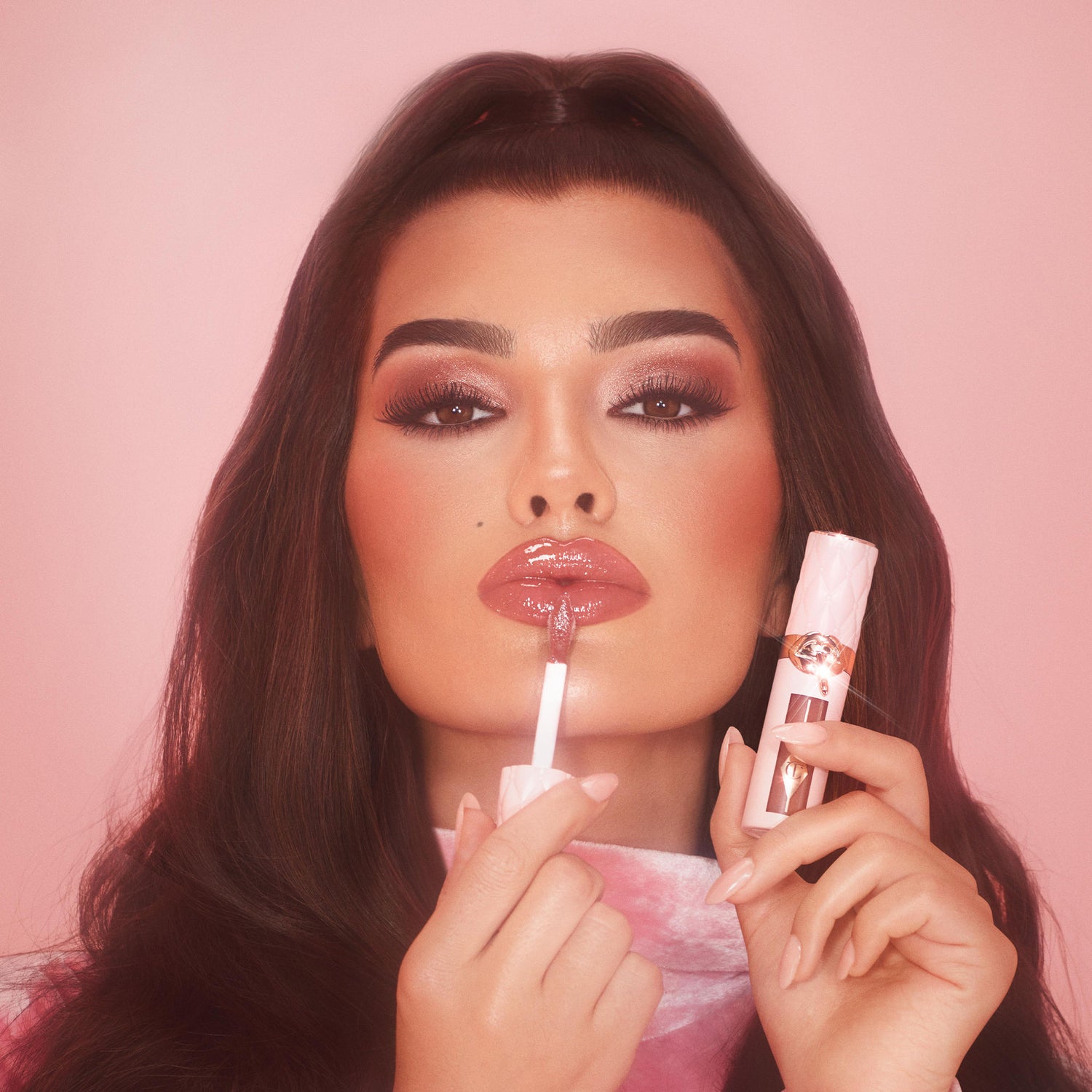 Model image of Charlotte Tilbury Fair/Medium variant: Fair/Medium