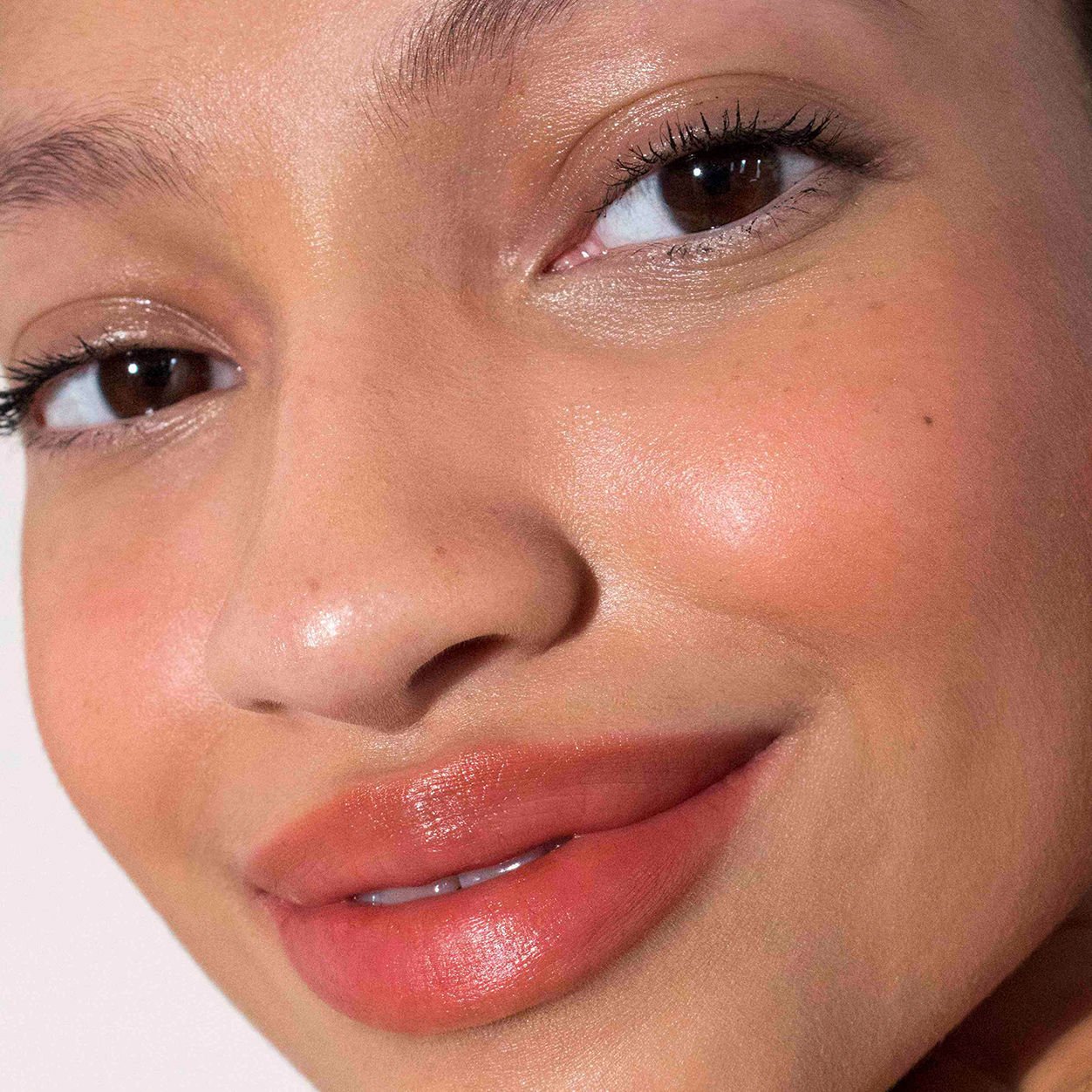 Model image of Neen Going Rouge Cream Cheek and Lip variant: Fling