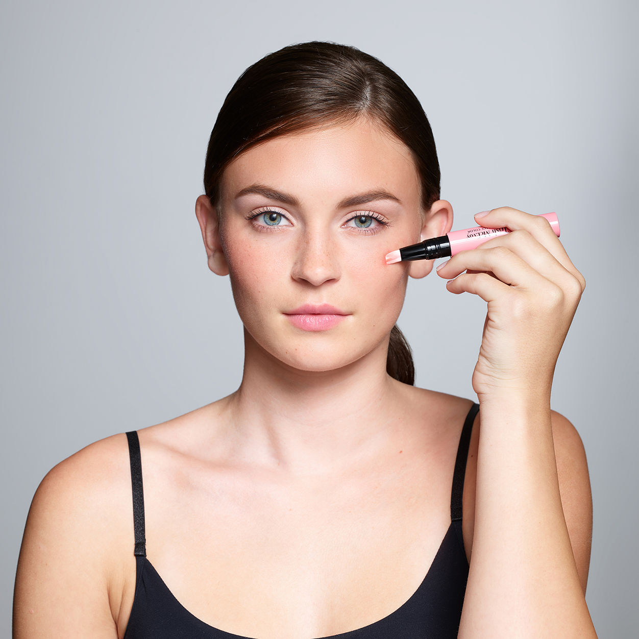 Model image of Trish McEvoy Liquid Face Color Glow variant: Glow