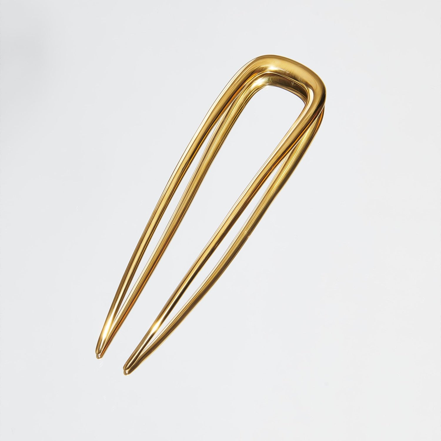 Model image of Deborah Pagani Large DP Pin variant: Gold
