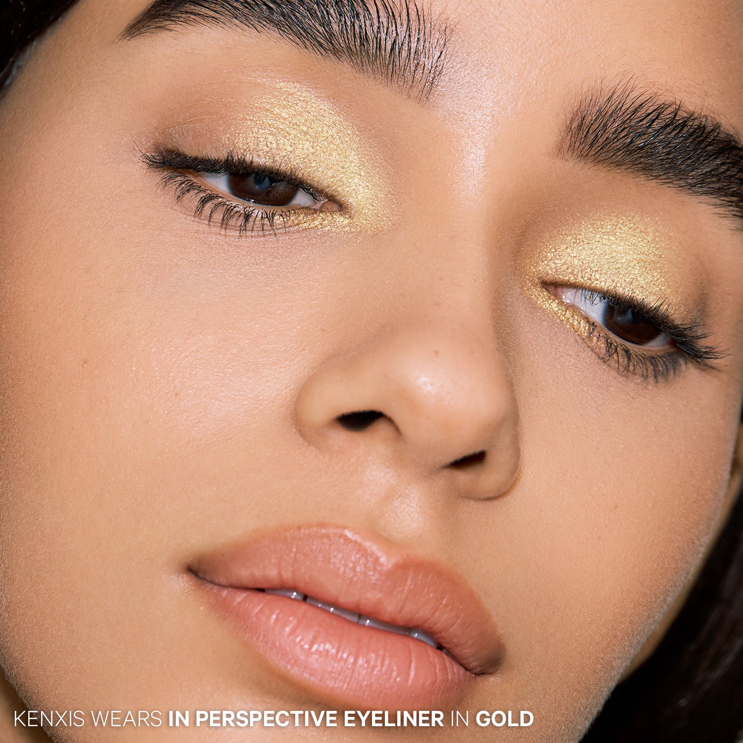 Model image of Kevyn Aucoin In Perspective Eyeliner Pencil variant: Gold