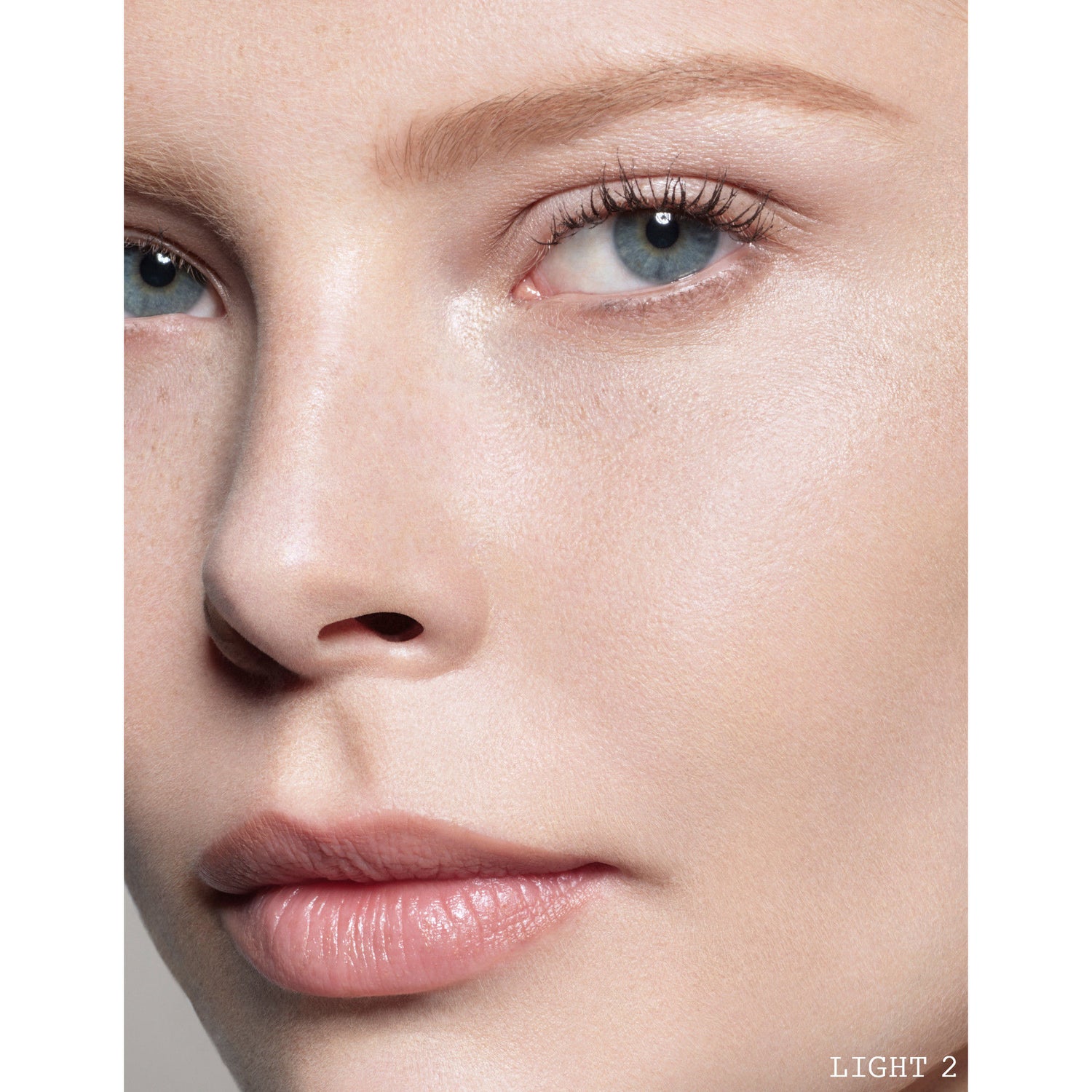 Model image of Pat McGrath Labs Skin Fetish Sublime Perfection Foundation variant: L2