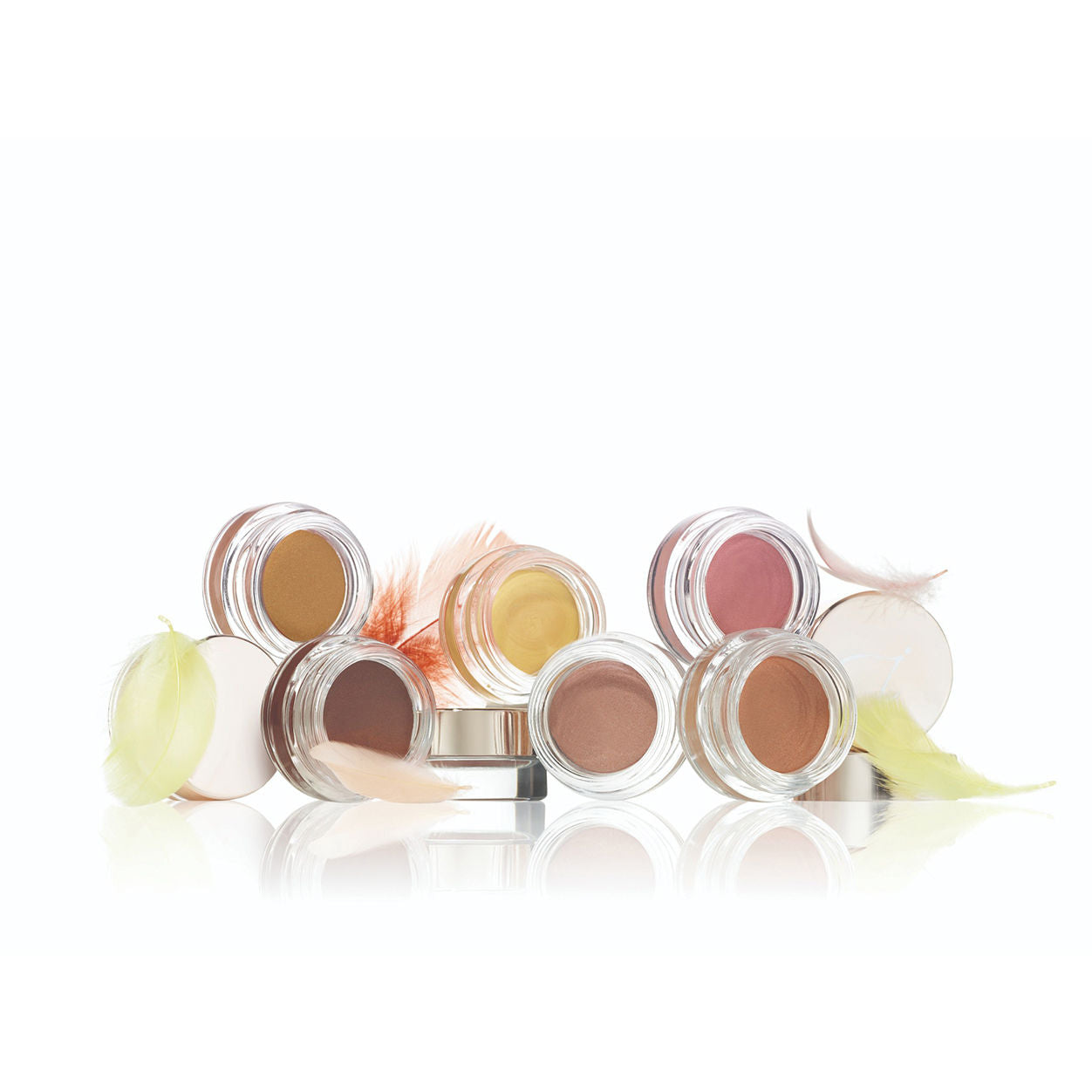 Lifestyle image of Jane Iredale Smooth Affair™ for Eyes variant: Lemon