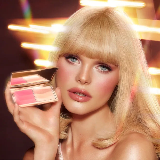 Model image of Charlotte Tilbury Light to Medium variant: Light to Medium