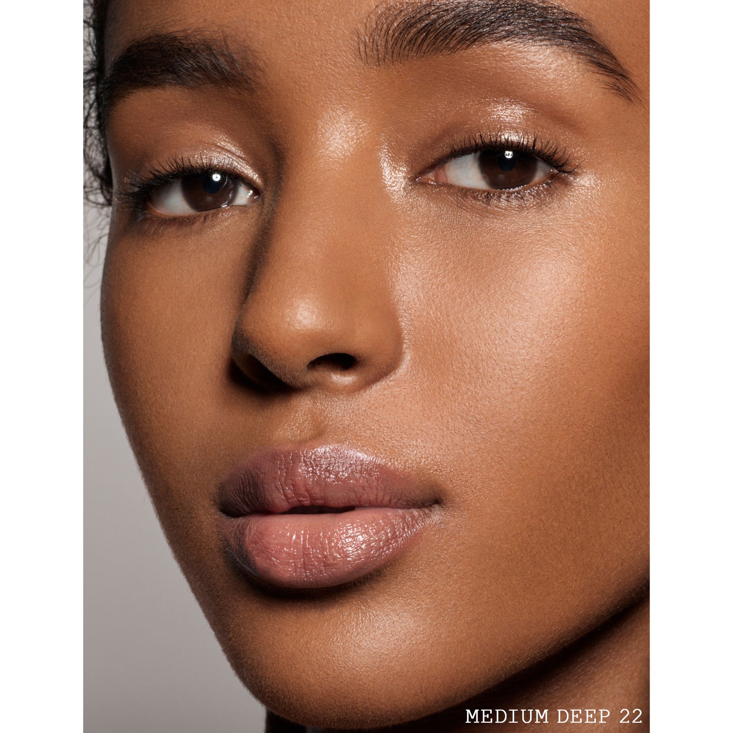 Model image of Pat McGrath Labs Skin Fetish Sublime Perfection Foundation variant: MD22