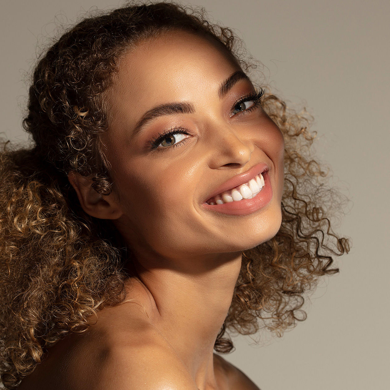 Model image of Valde Gold Storybook variant: Mercy