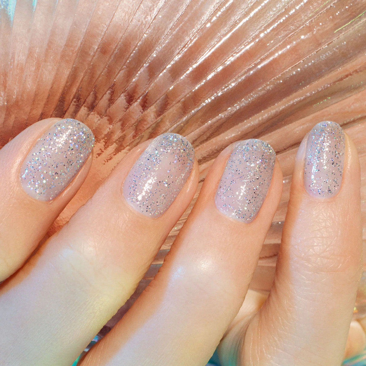 Model image of Manucurist Green Natural Nail Polish variant: Mermaid