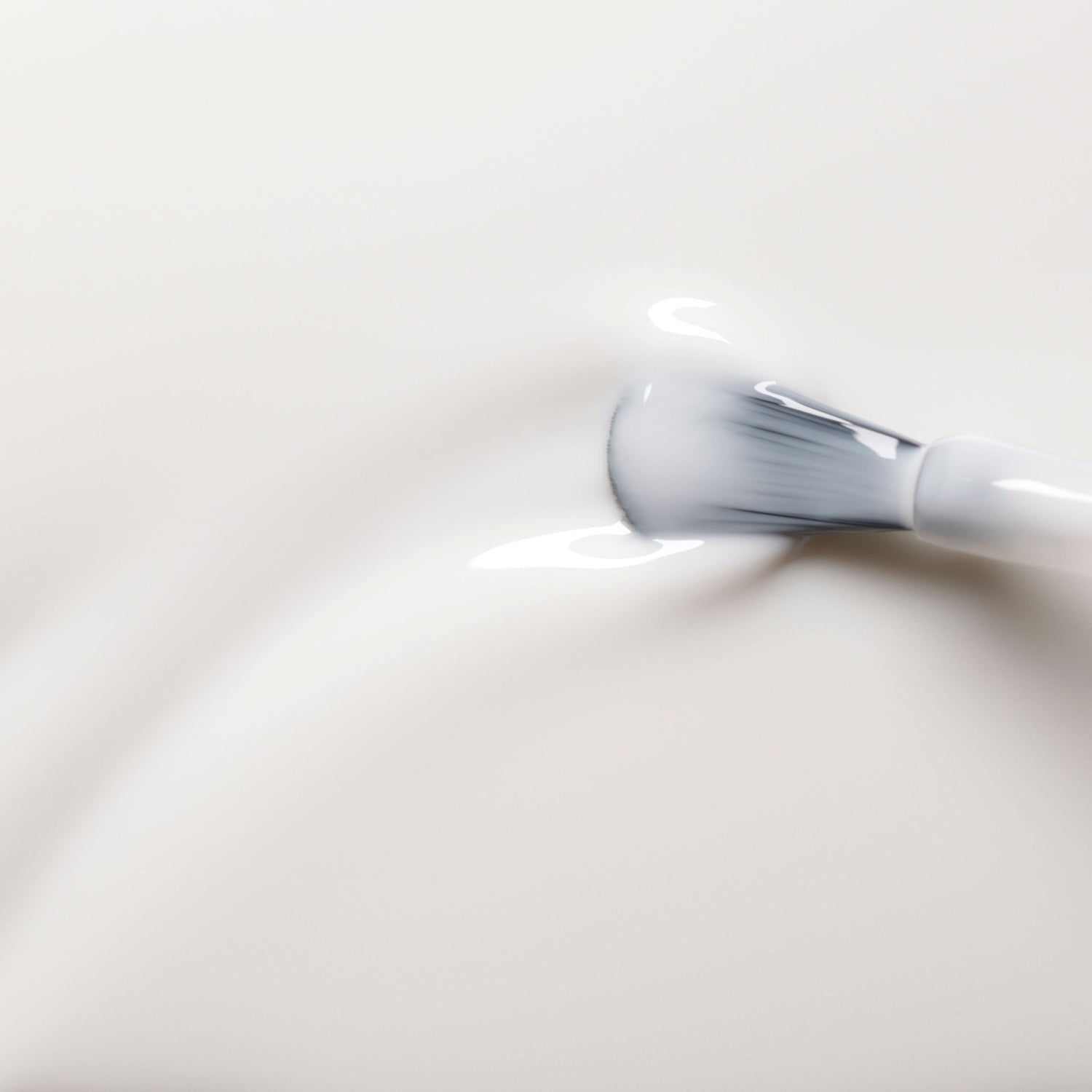 Swatch image of Manucurist Milky White variant: Milky White