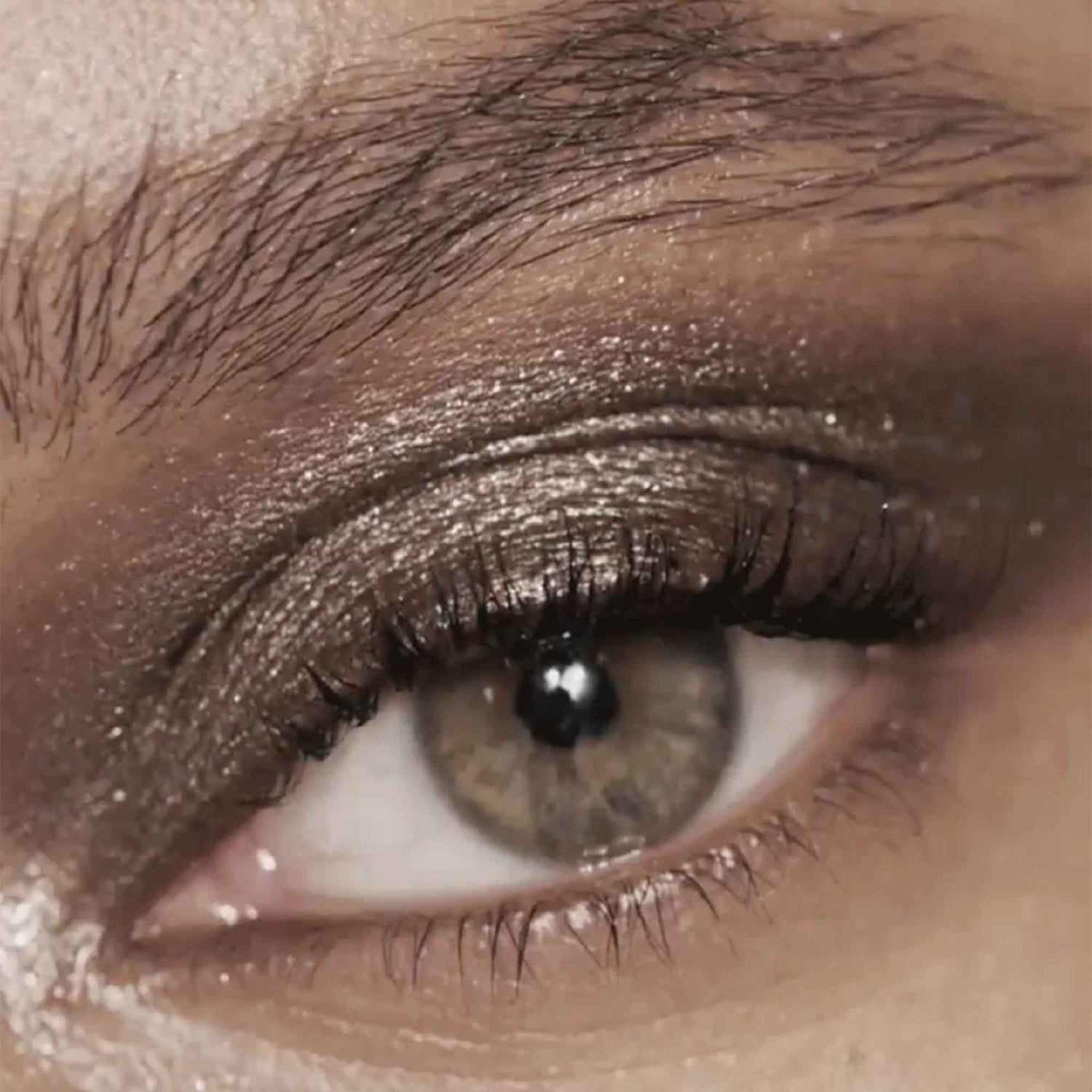 Model image of Victoria Beckham Beauty Lid Lustre variant: Mink