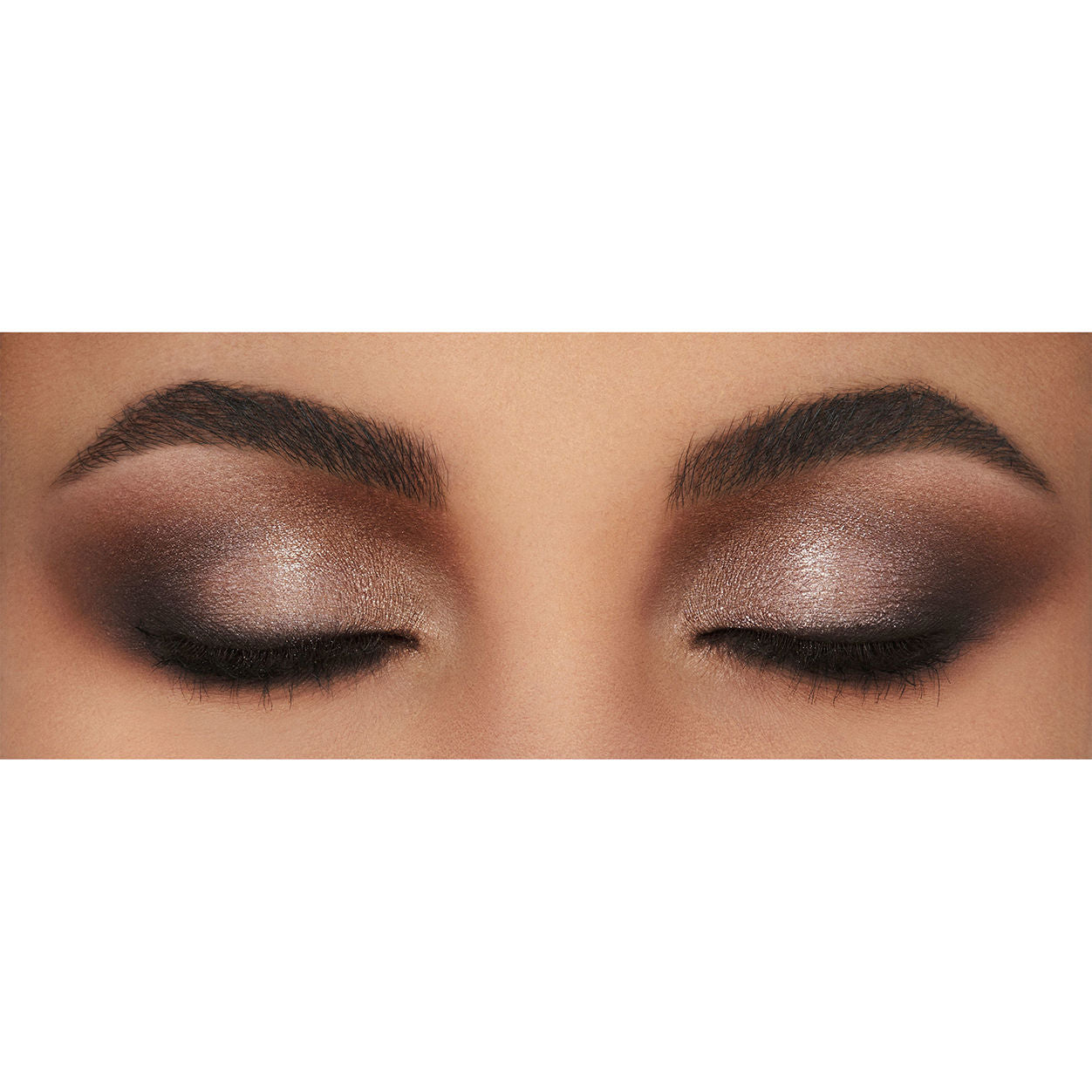 Before and after results of using Nars Quad Eyeshadow variant: Mojave