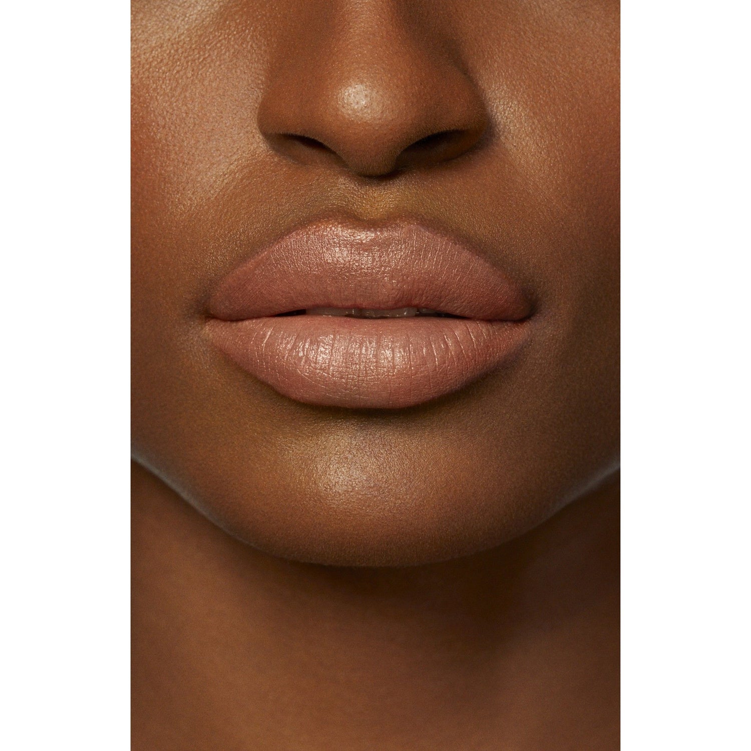 Model image of Laura Mercier Rouge Essentiel Silky Crème Lipstick variant: Nu Préféré