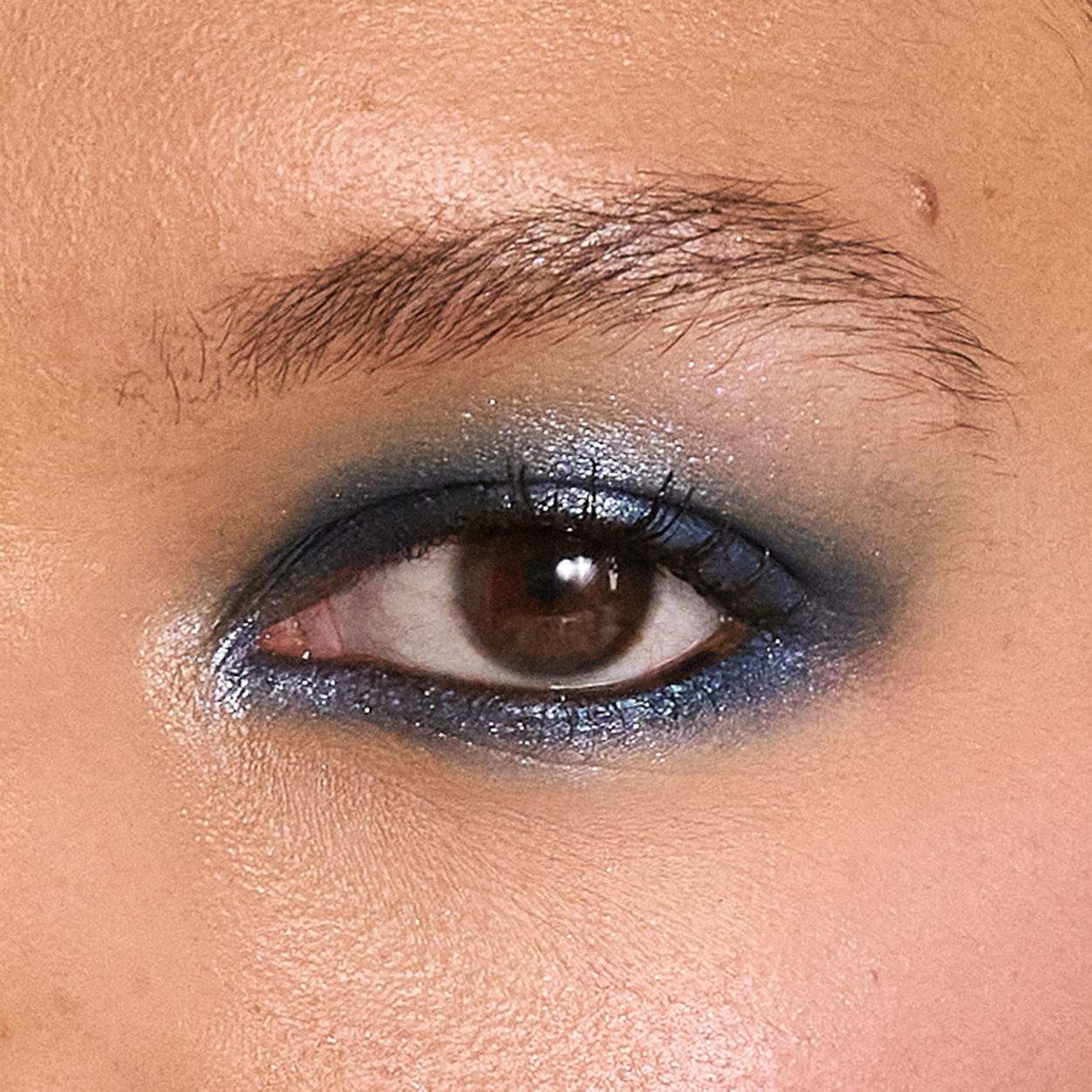 Model image of Neen Pretty Shady Pressed Pigment Trio variant: Ocean