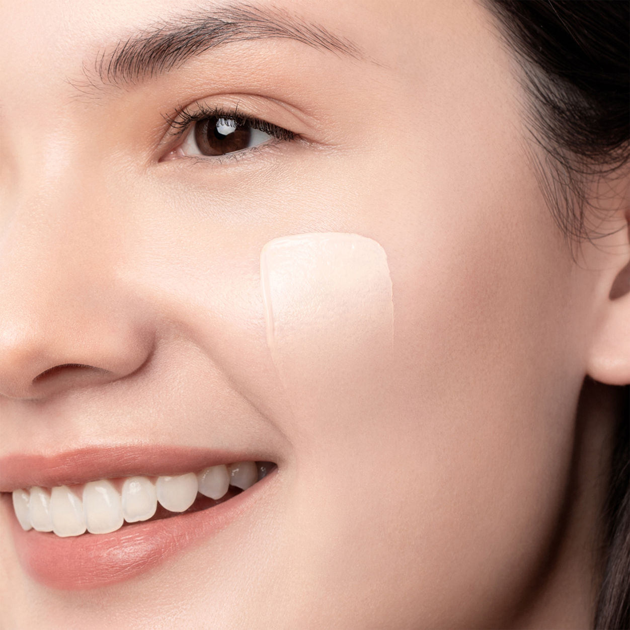 Model image of Chantecaille Just Skin Tinted Moisturizer Sunscreen Broad Spectrum SPF 15 variant: Opaline