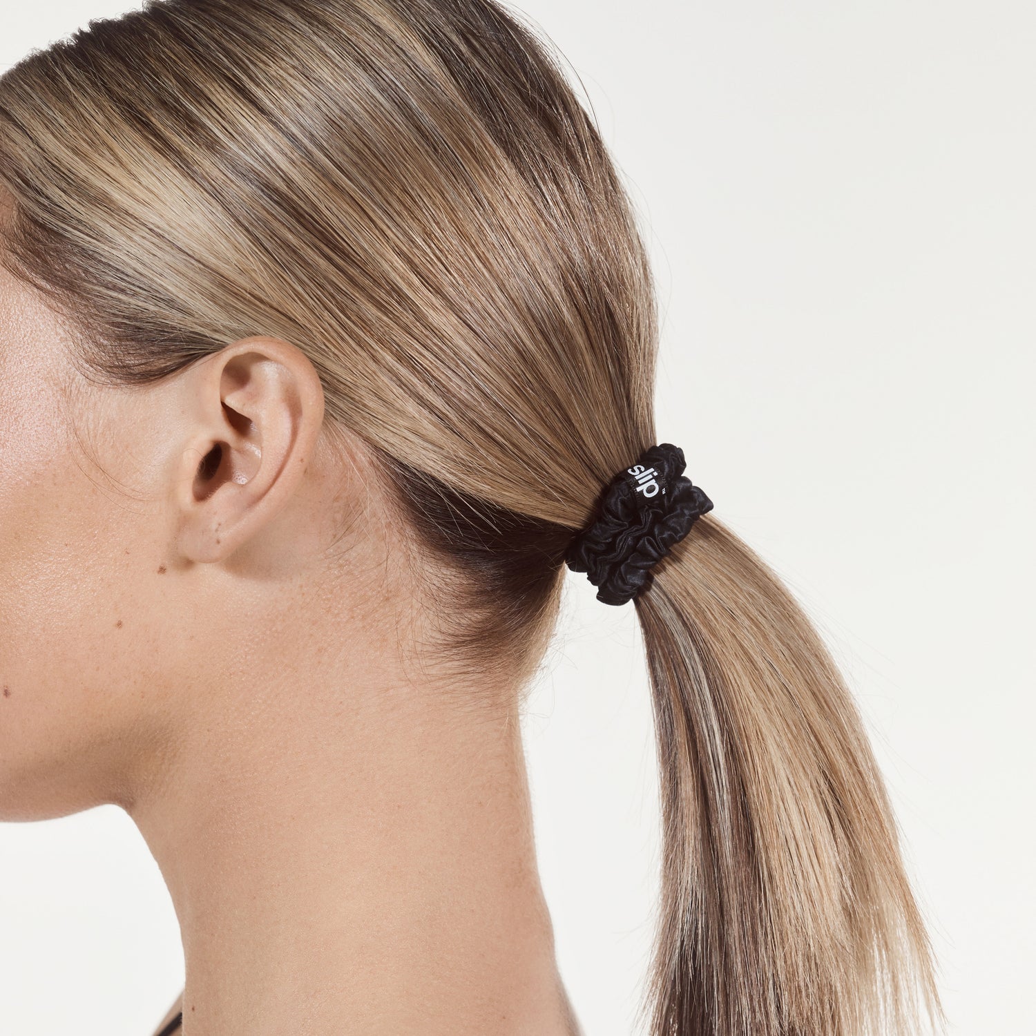 Model image of Slip Pure Silk Skinny Scrunchies variant: Original Mix