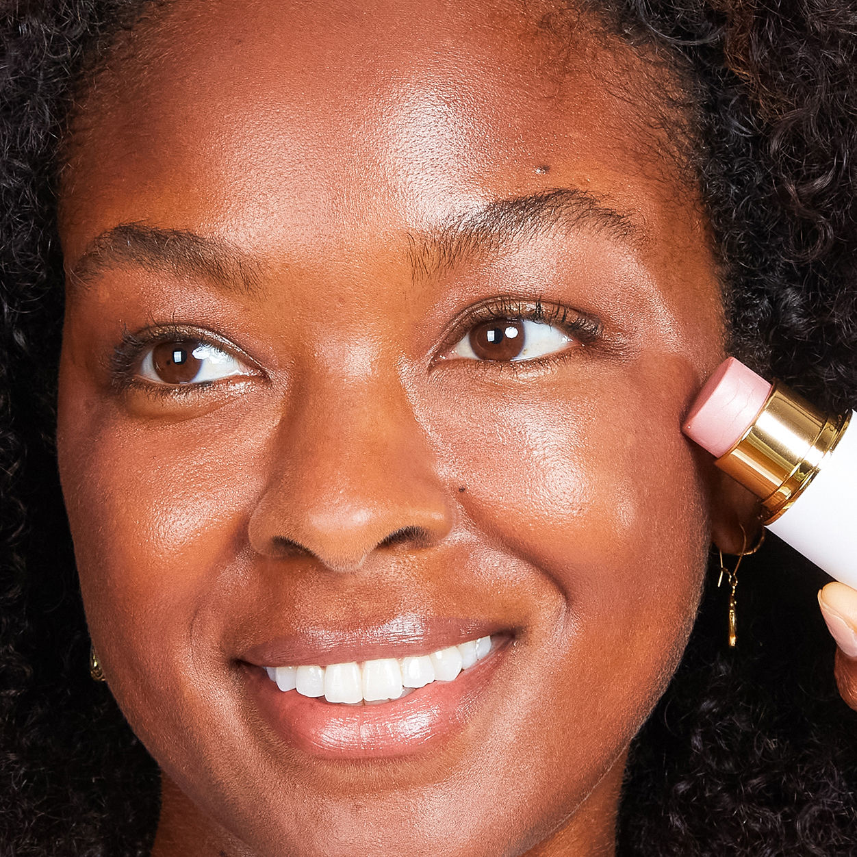 Model image of Ogee Sculpted Face Stick variant: Pearl