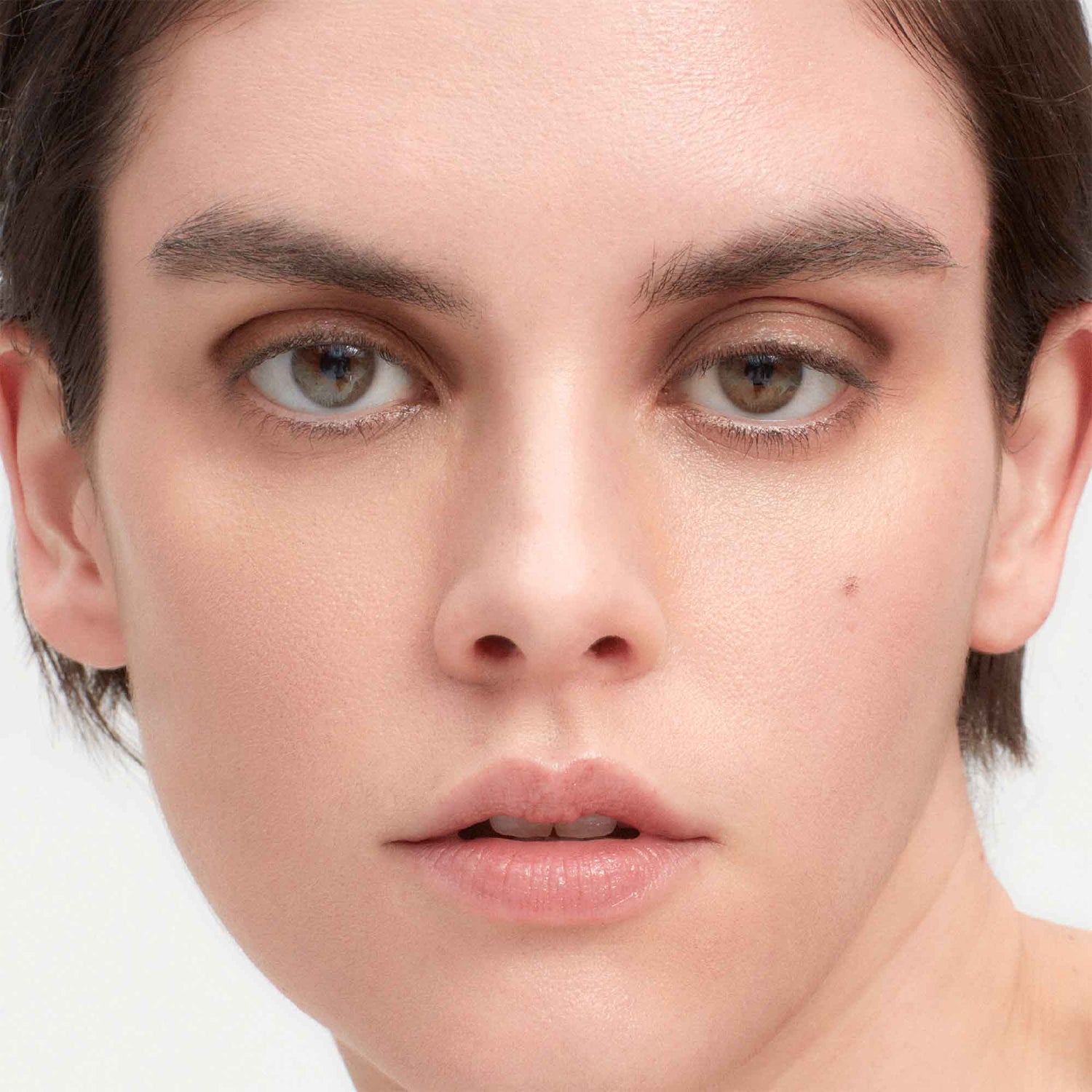 Model image of Victoria Beckham Beauty EyeWear variant: Pecan