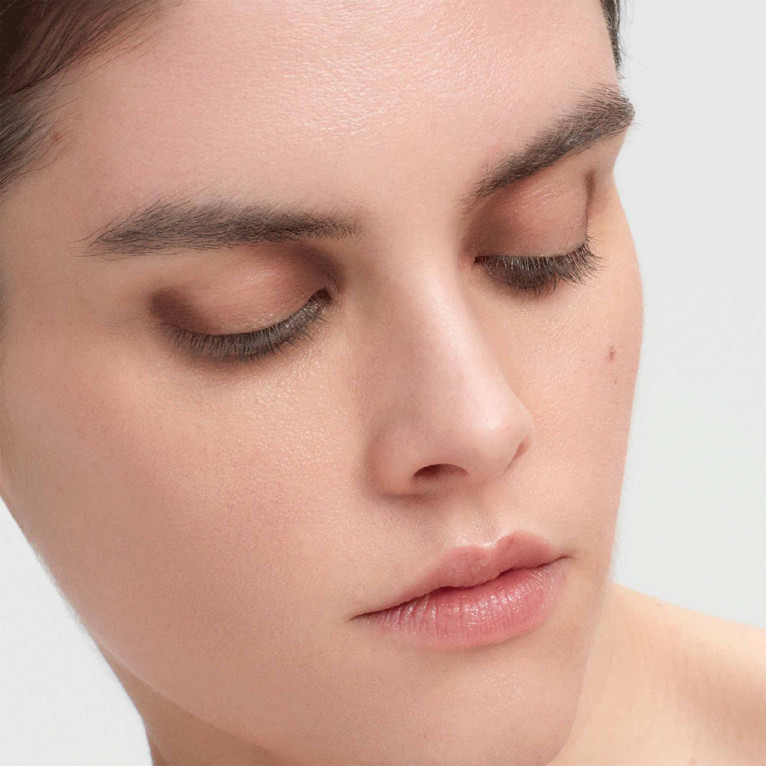 Model image of Victoria Beckham Beauty EyeWear variant: Pecan