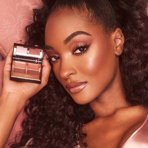Model image of Charlotte Tilbury Pillow Talk variant: Pillow Talk