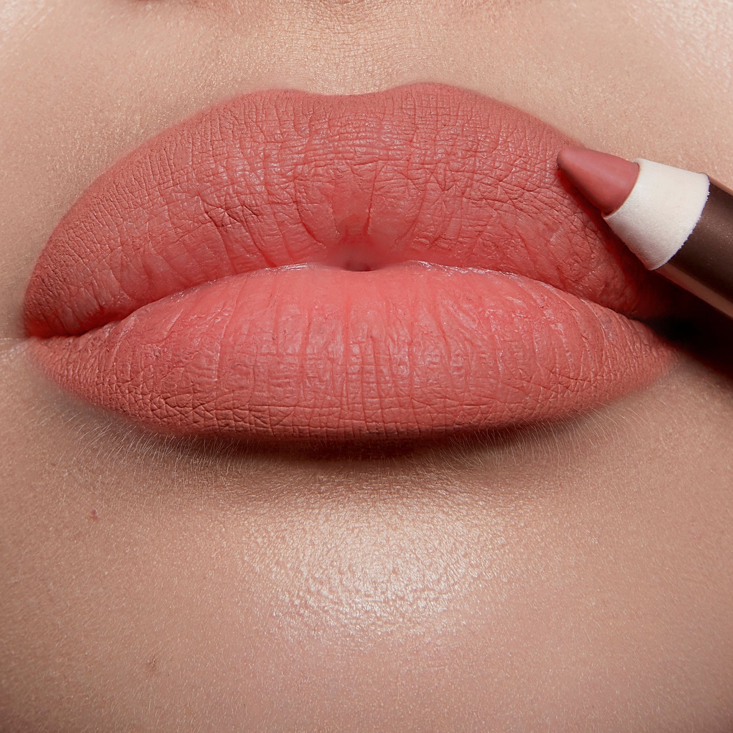 Model image of Charlotte Tilbury Lip Cheat variant: Pink Venus