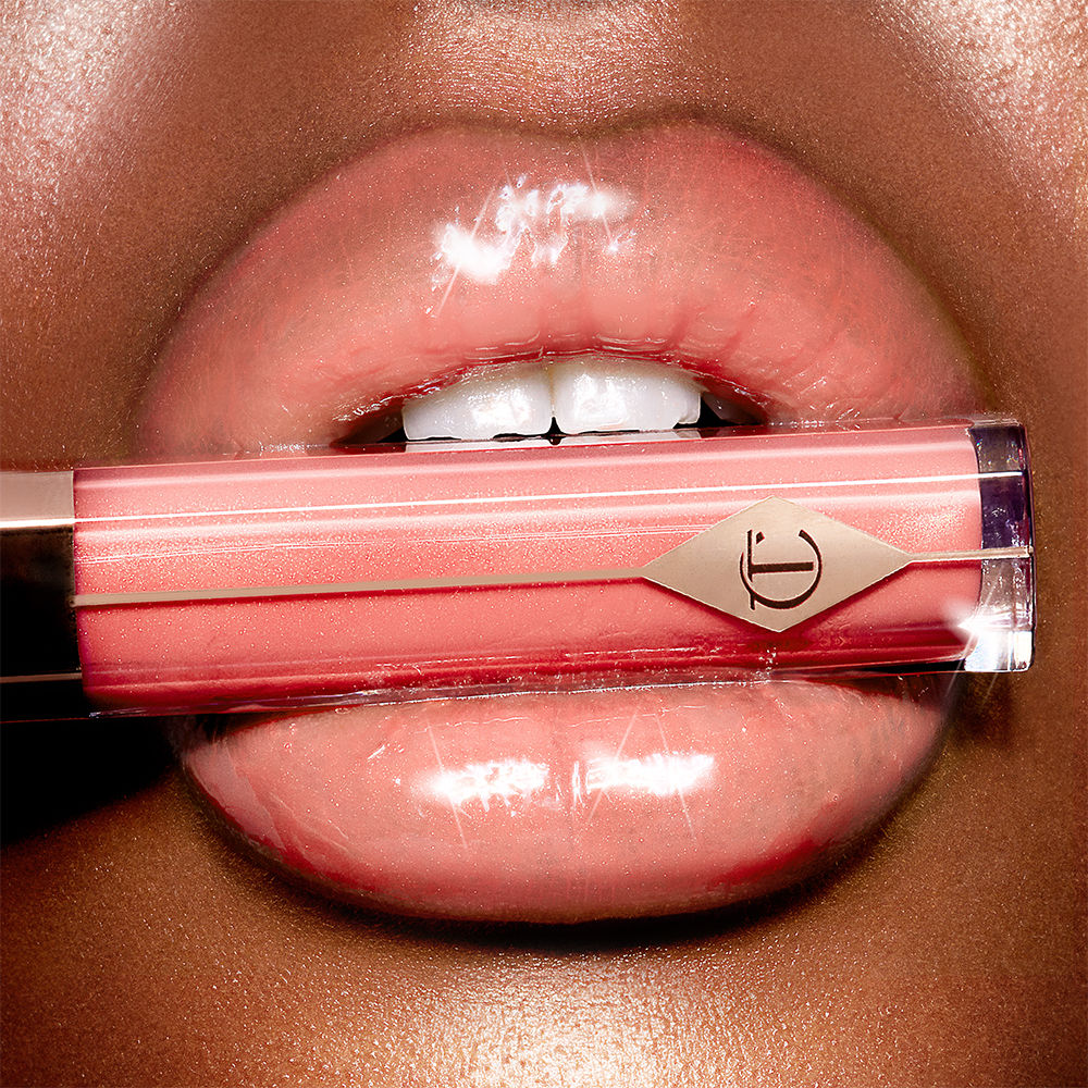 Model image of Charlotte Tilbury Lip Lustre variant: Portobello Girl
